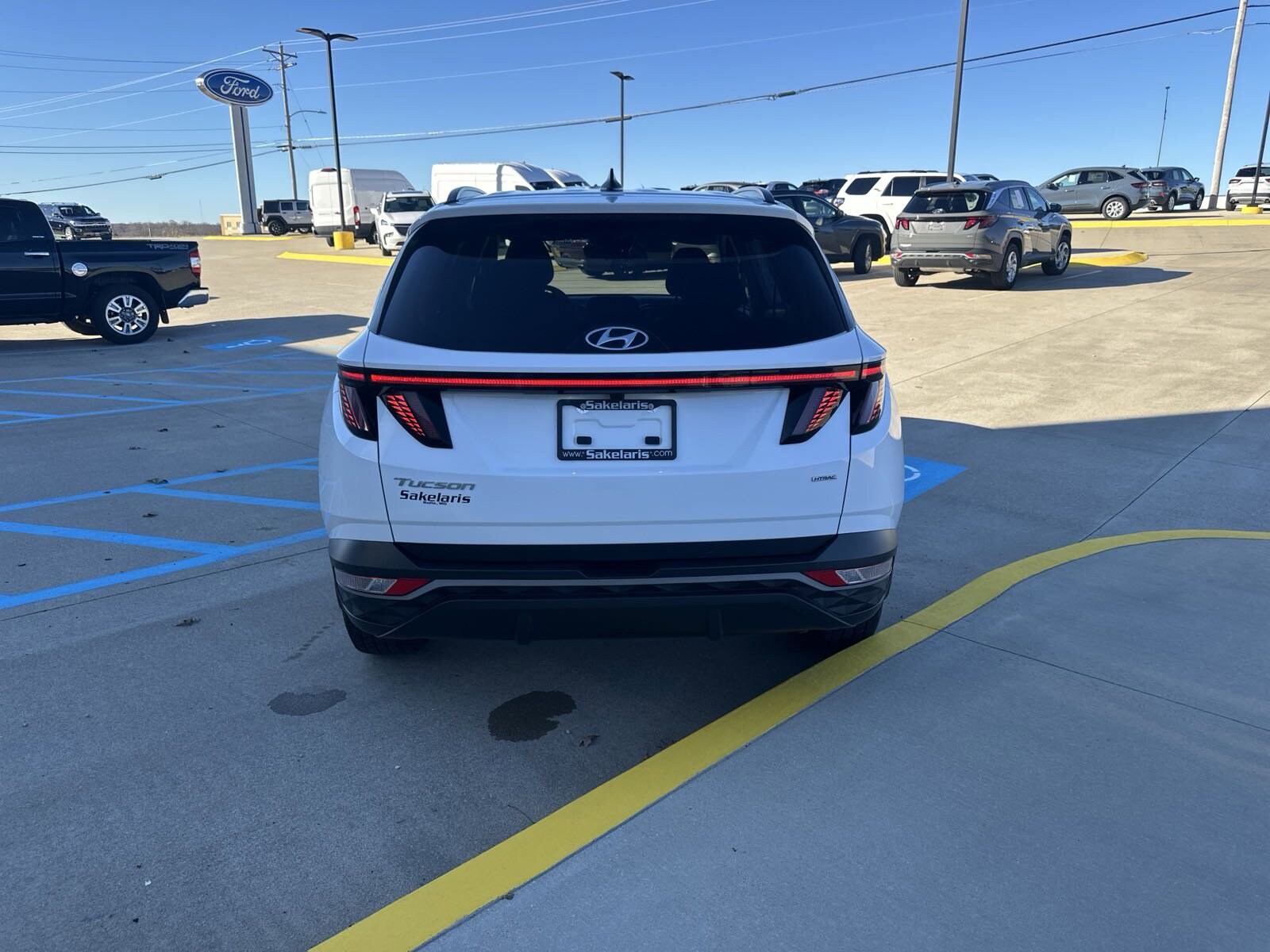2023 Hyundai Tucson SEL photo 2