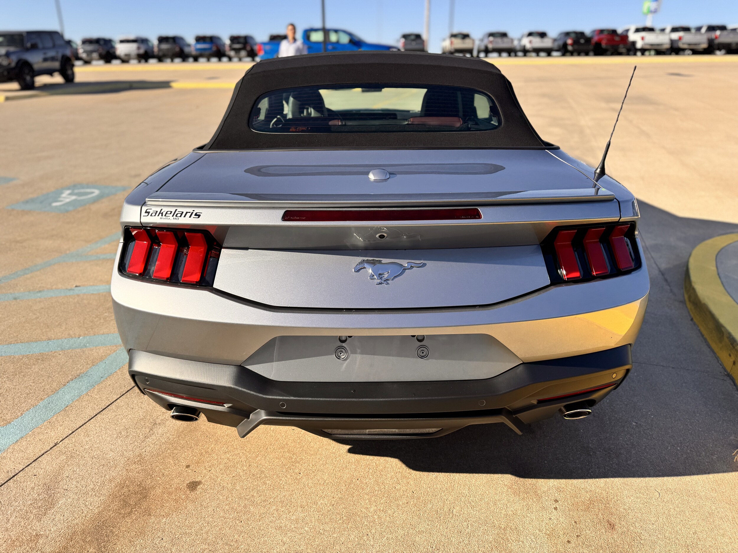 2025 Ford Mustang Convertible photo 4