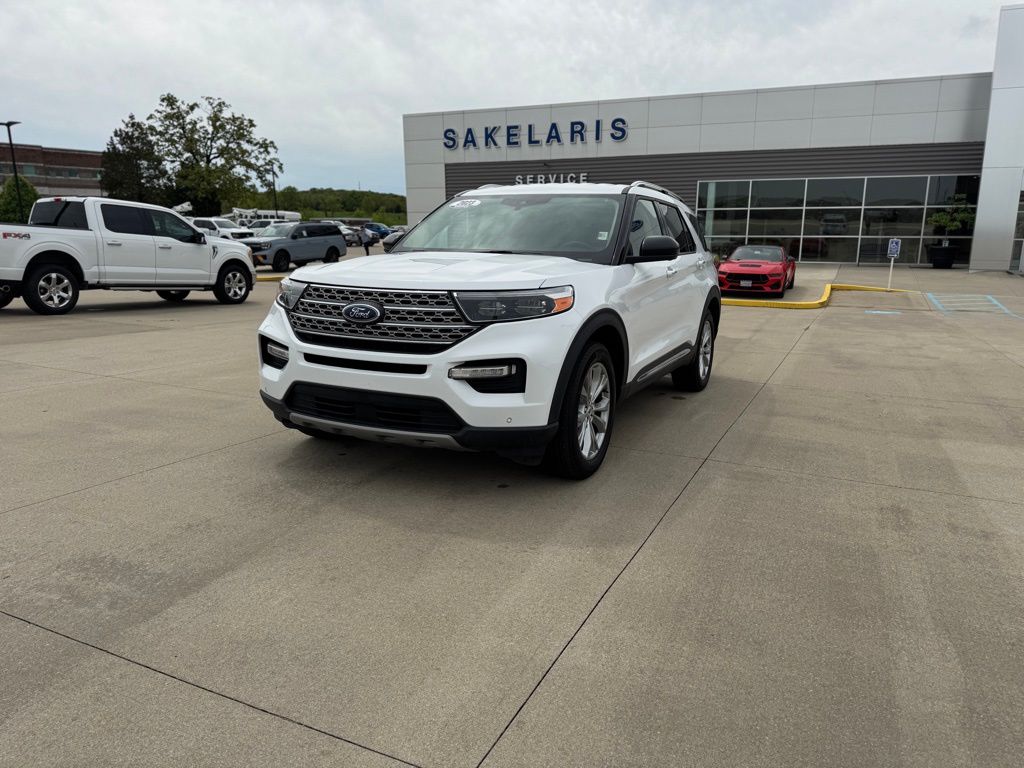 2023 Ford Explorer Limited 4WD's photo