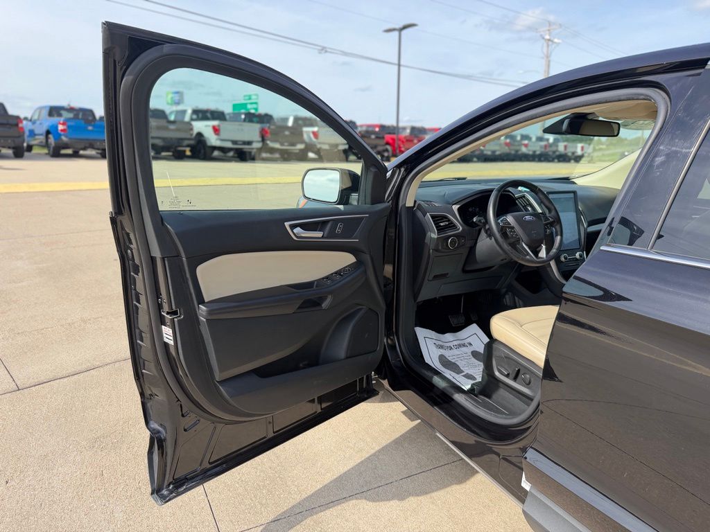2023 Ford Edge SEL - Photo 11