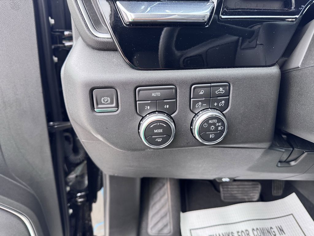 2024 GMC Sierra 1500 SLT - Photo 11