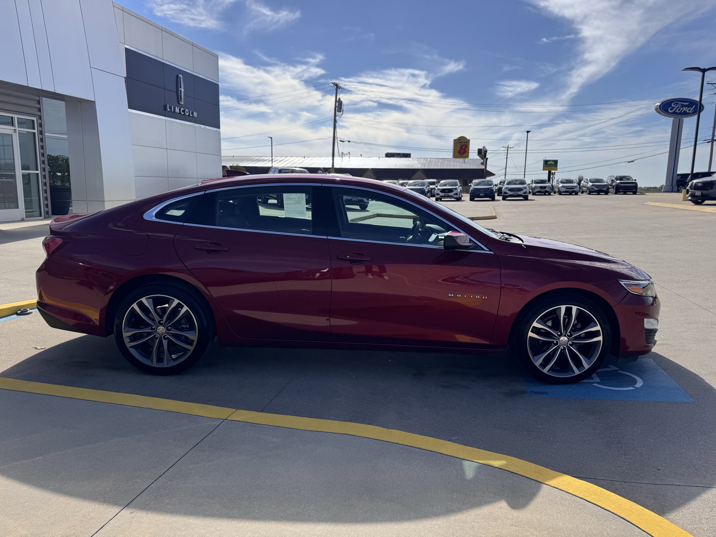 2022 Chevrolet Malibu 1LT photo 3
