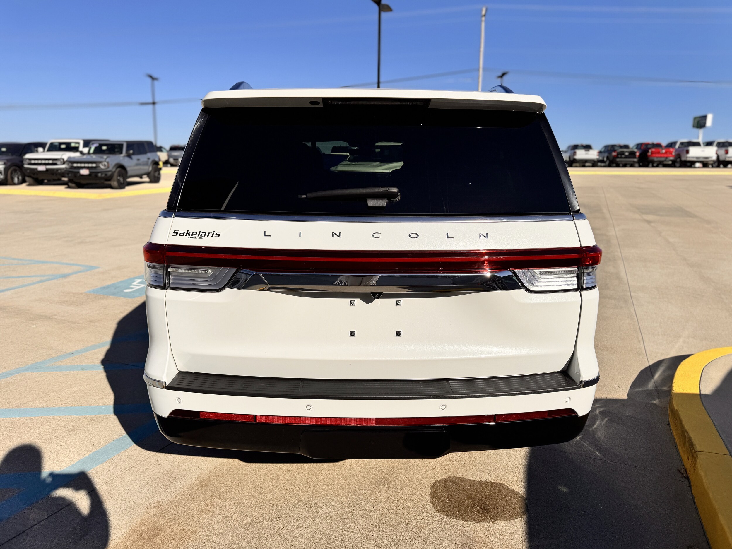 2024 Lincoln Navigator L Reserve photo 3