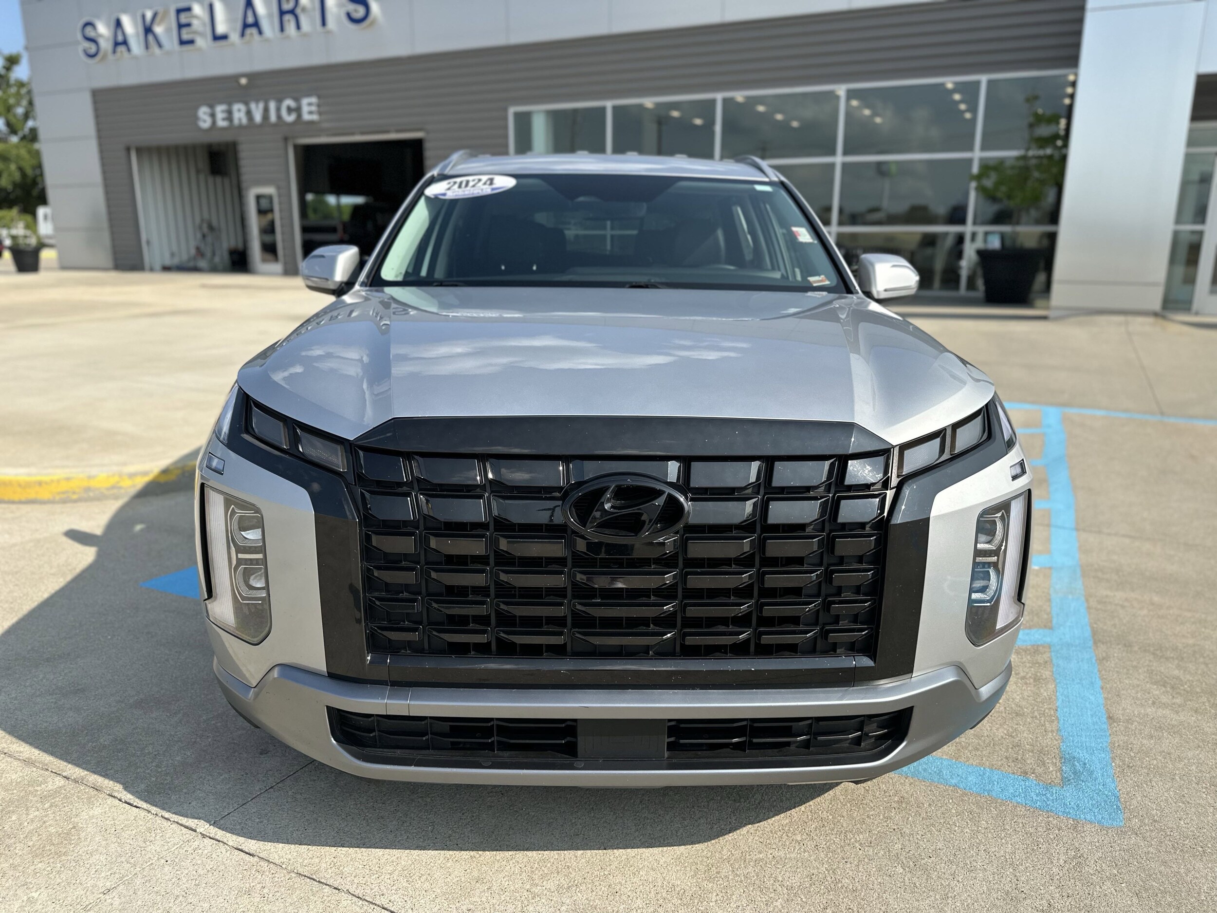2024 Hyundai Palisade SEL photo 2