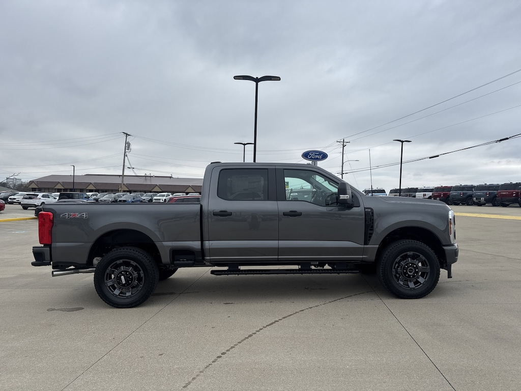 2026 Ford F-250 XL photo 2