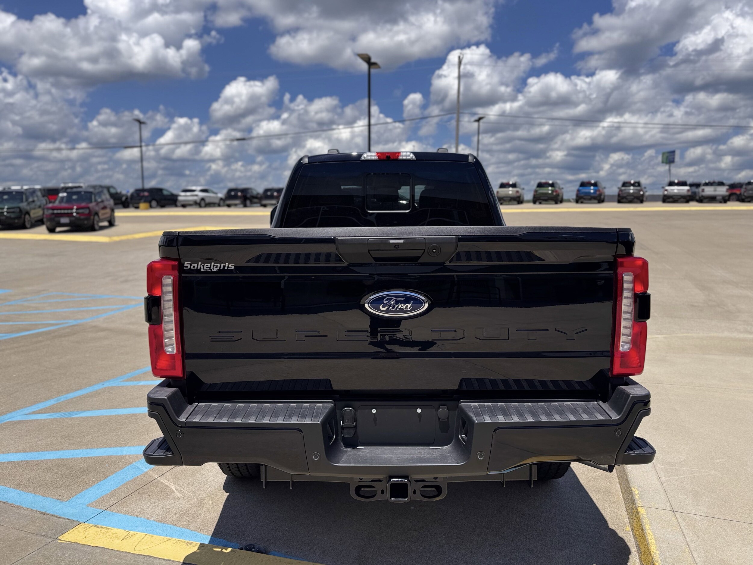 2025 Ford F-350 XLT photo 4