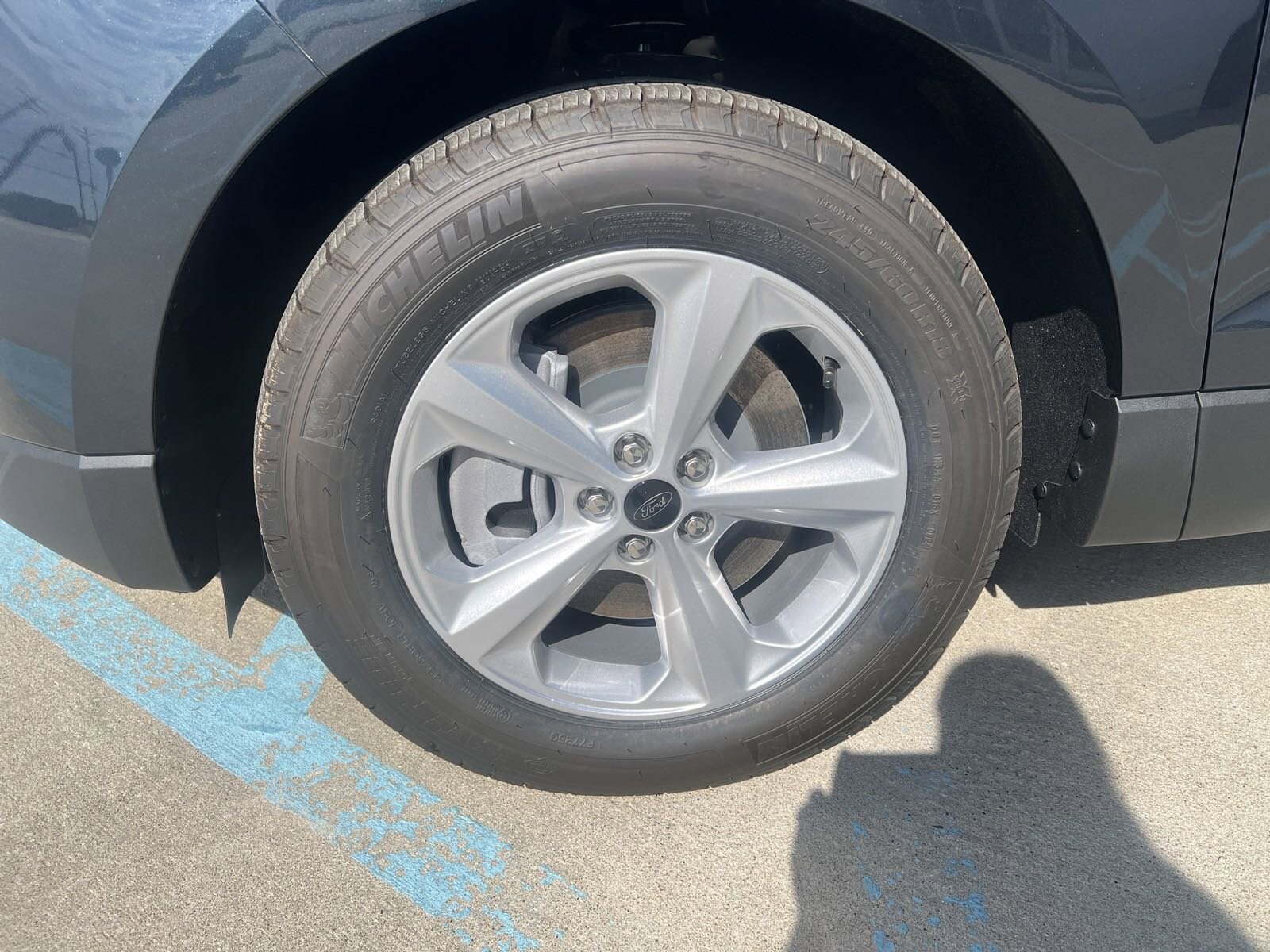 2024 Ford Edge SE photo 3
