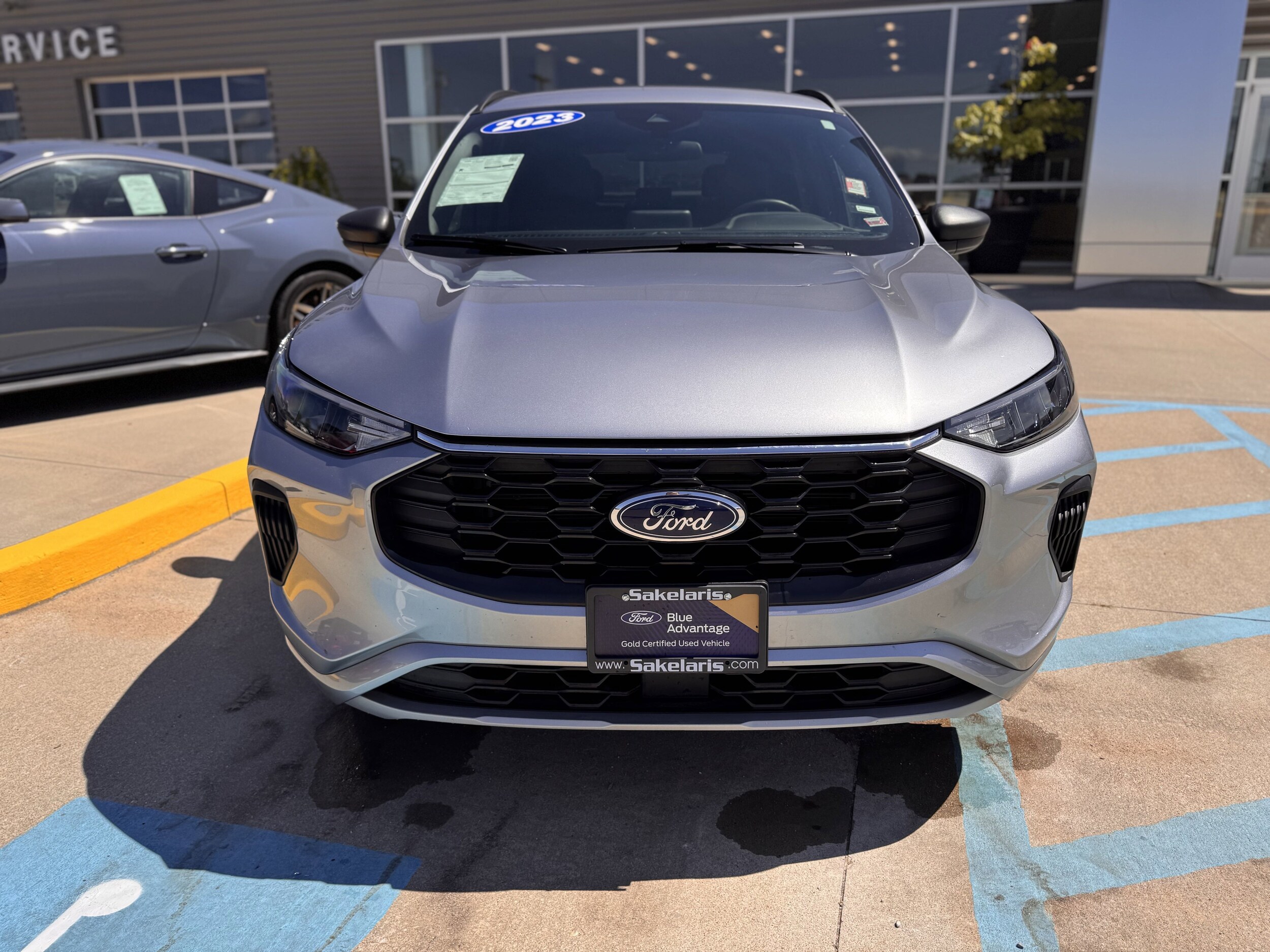 2023 Ford Escape ST-Line photo 2