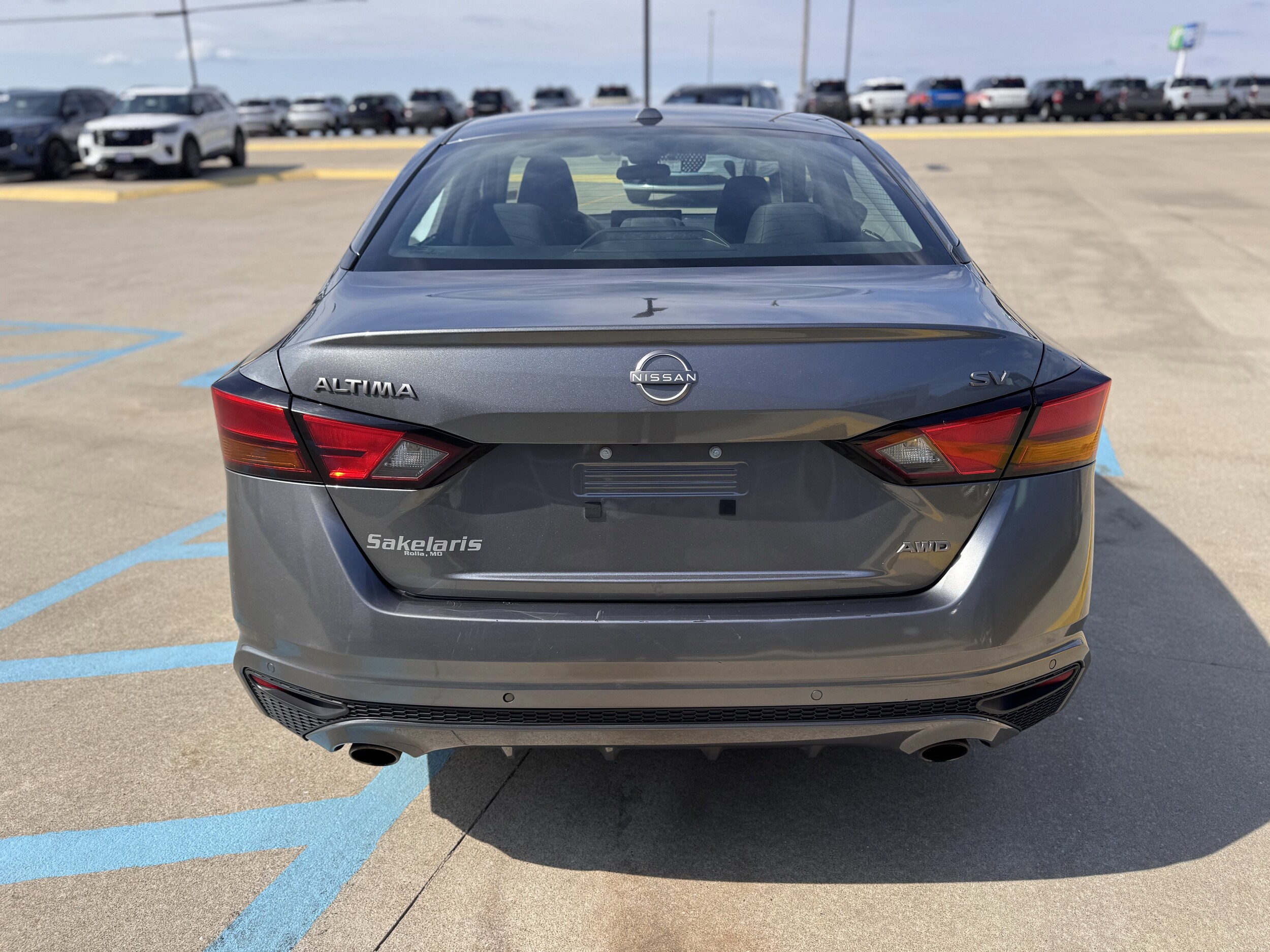 2023 Nissan Altima 2.5 SV photo 2