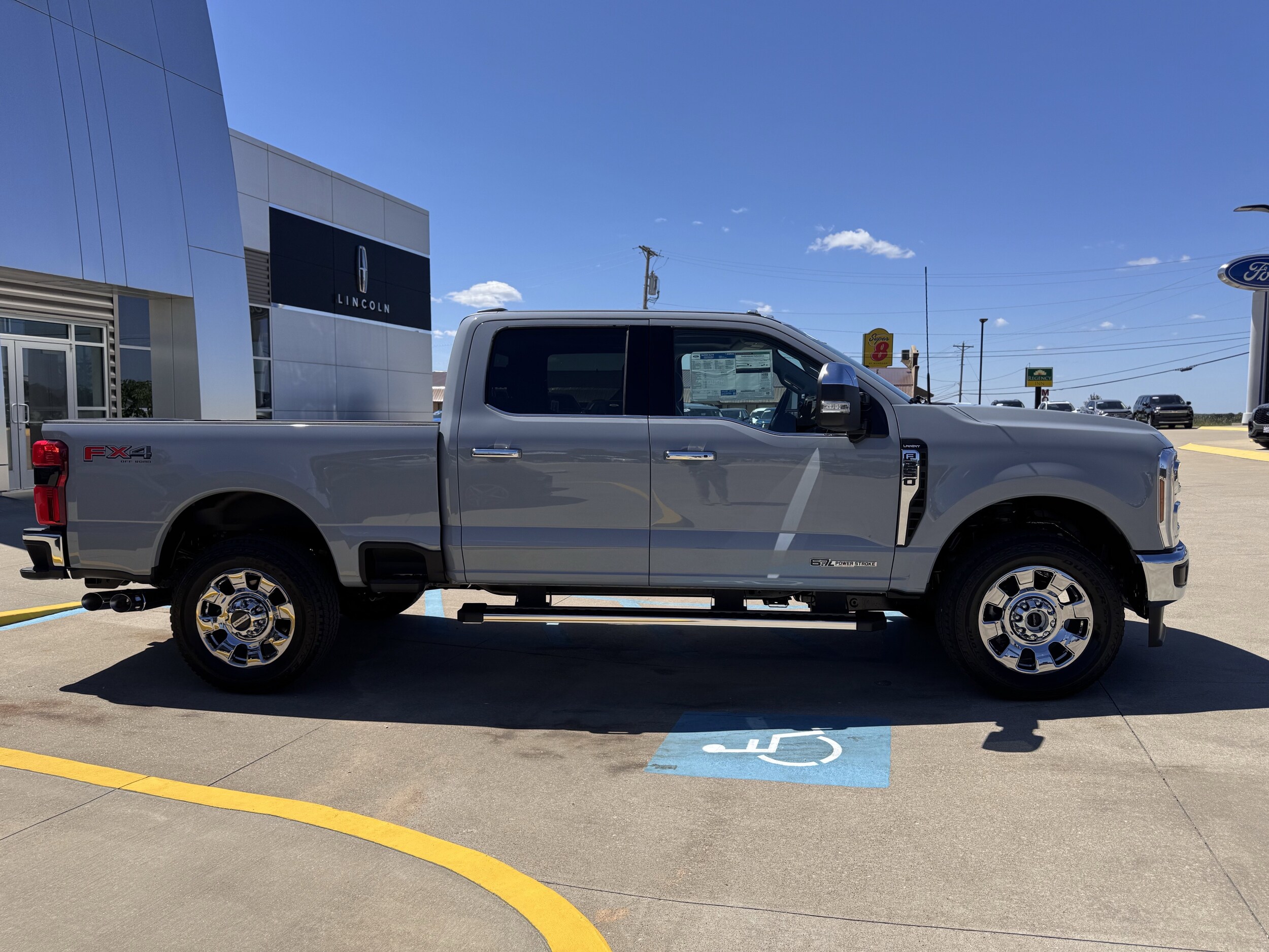 2026 Ford F-250 Lariat photo 3