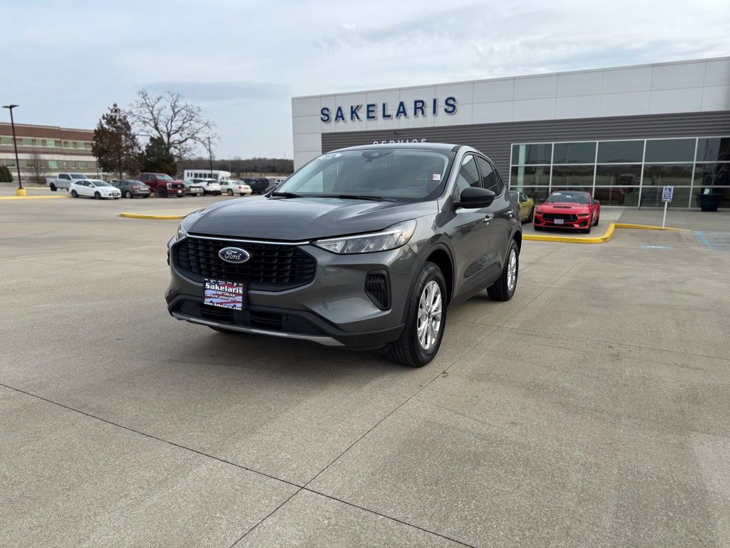 2025 Ford Escape Active