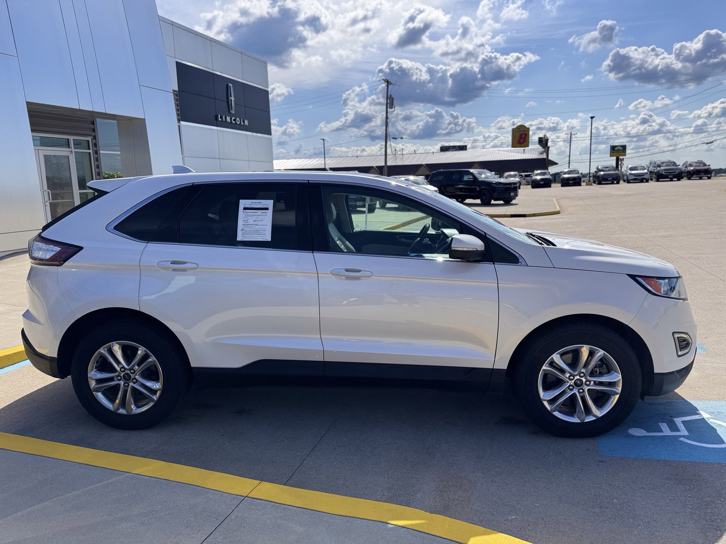 2016 Ford Edge SEL photo 3