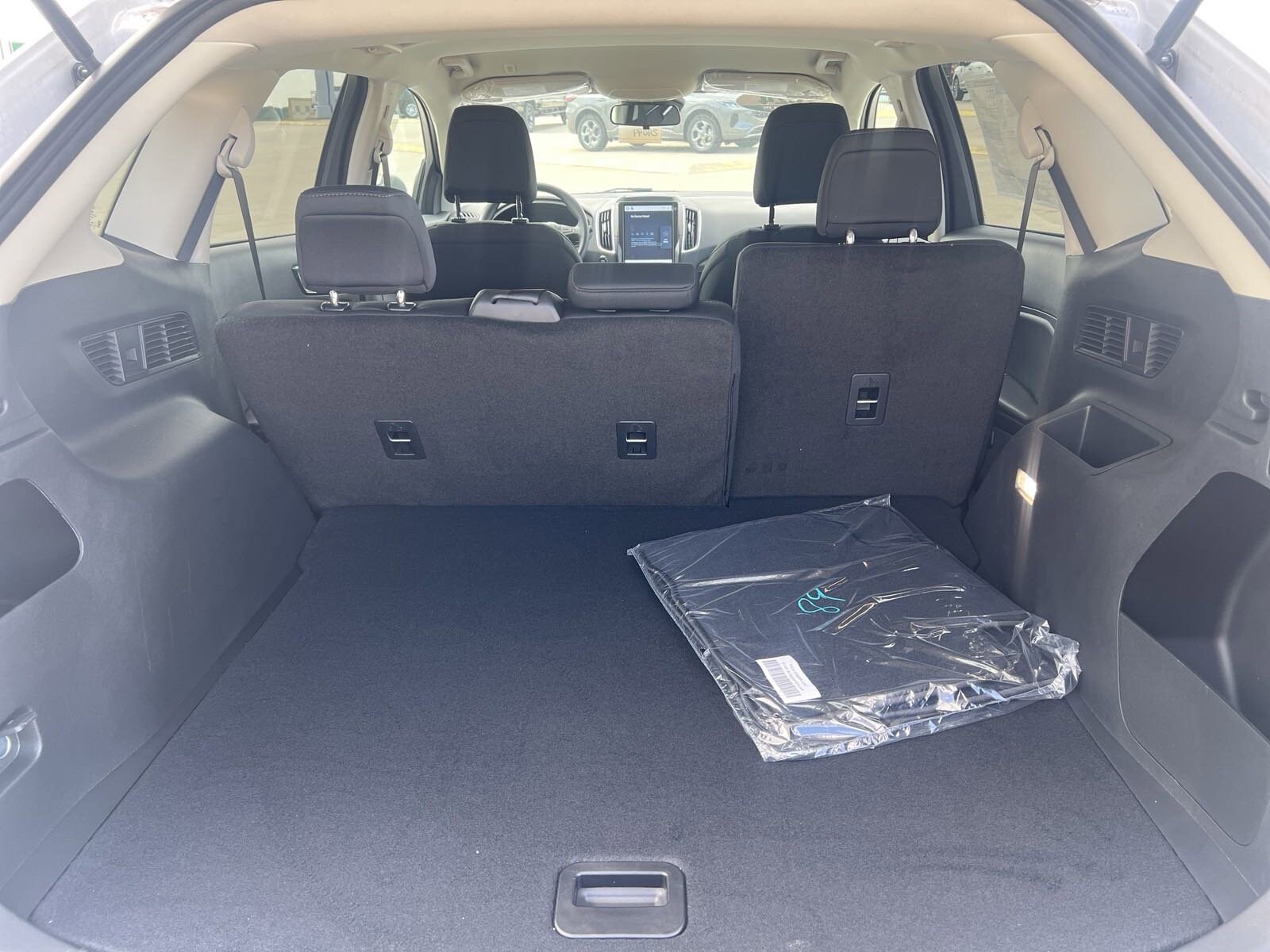 2024 Ford Edge SE photo 4