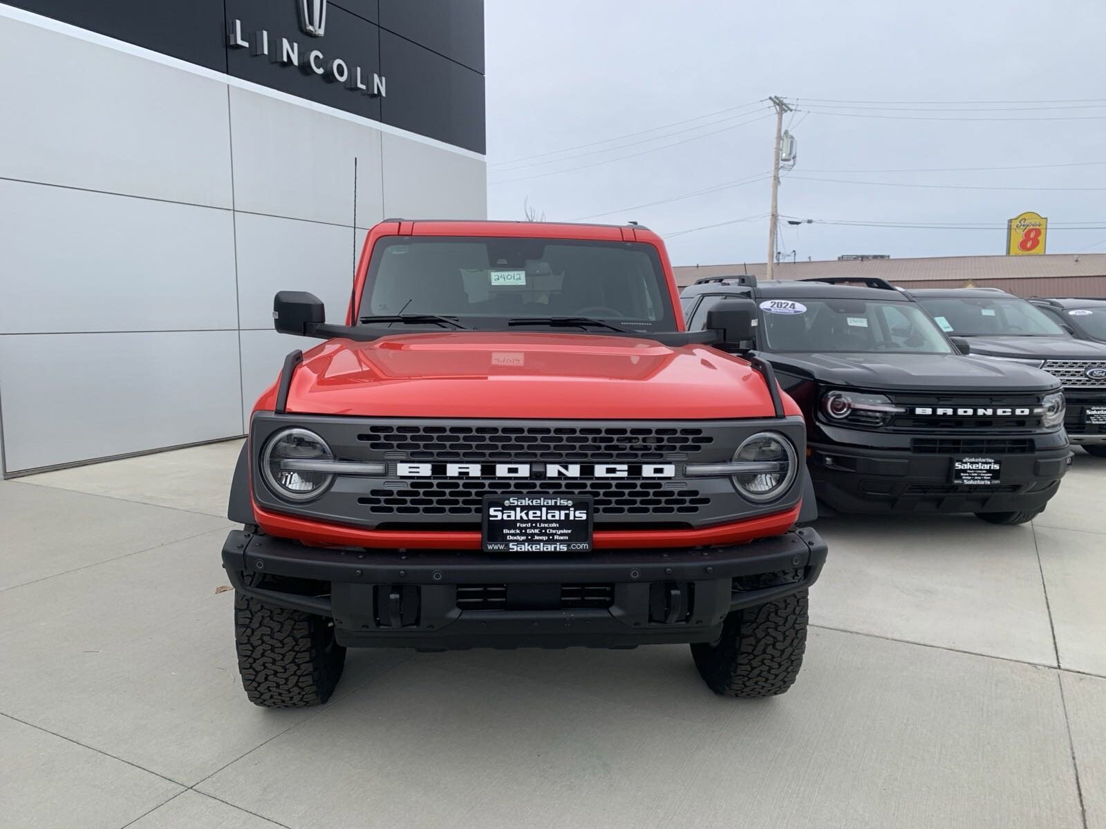 2024 Ford Bronco Badlands photo 4