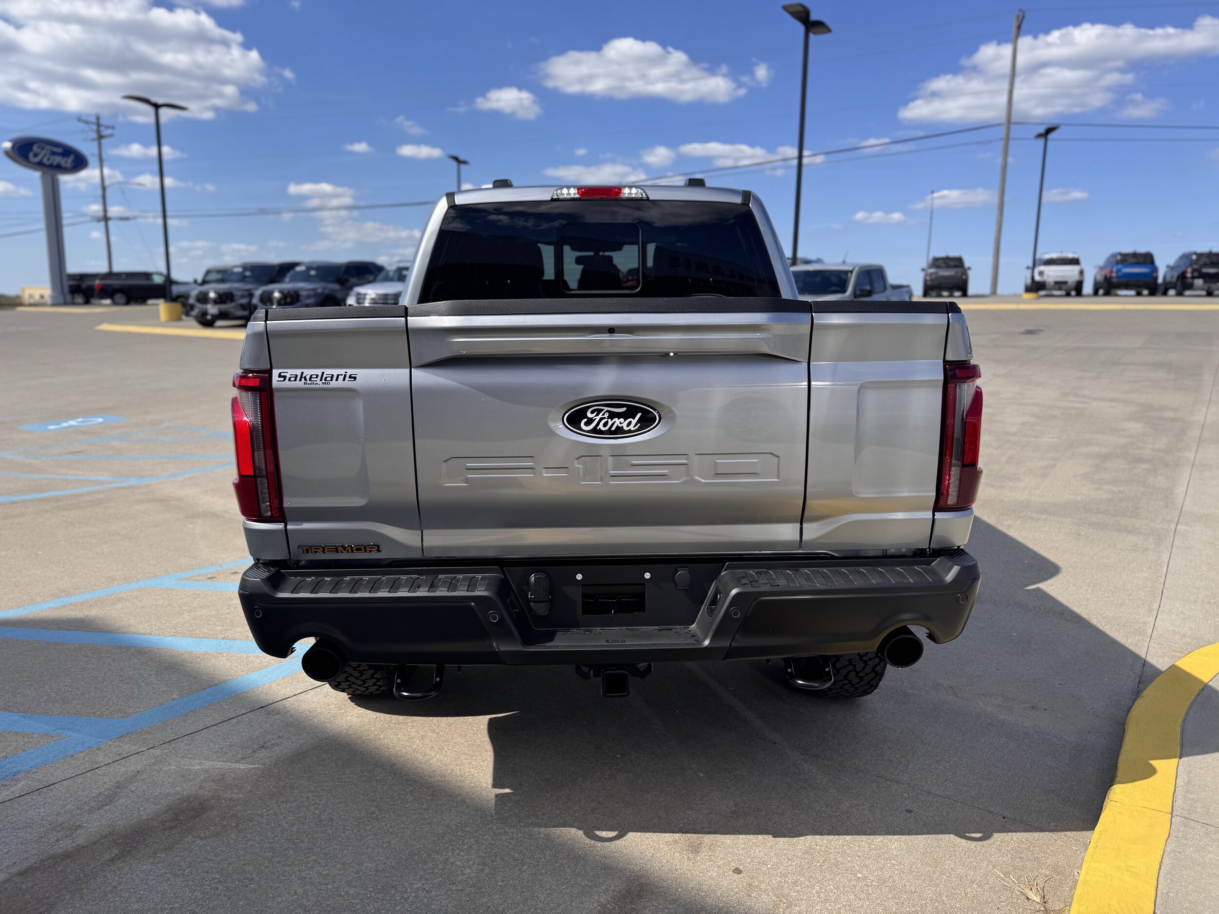 2025 Ford F-150 Tremor photo 2