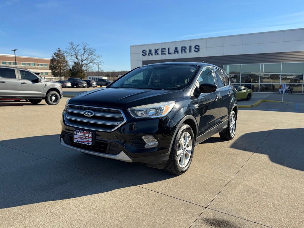 2017 Ford Escape SE's photo