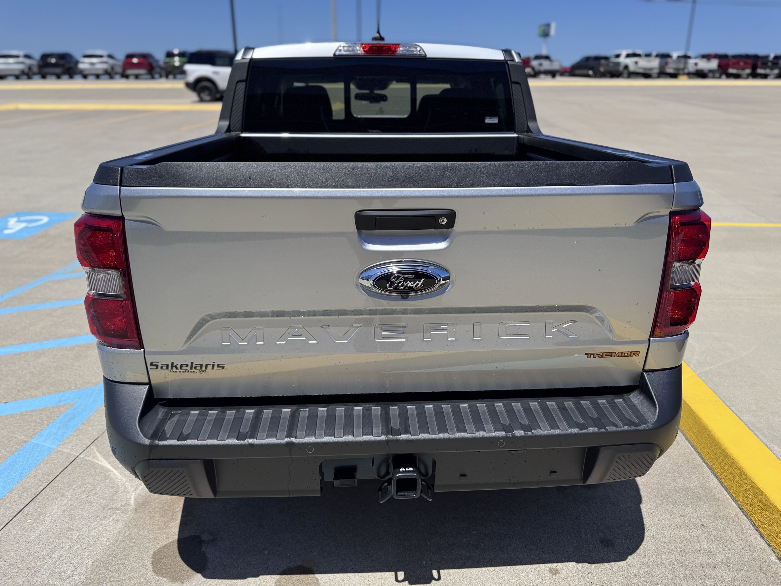 2024 Ford Maverick Lariat Tremor photo 2