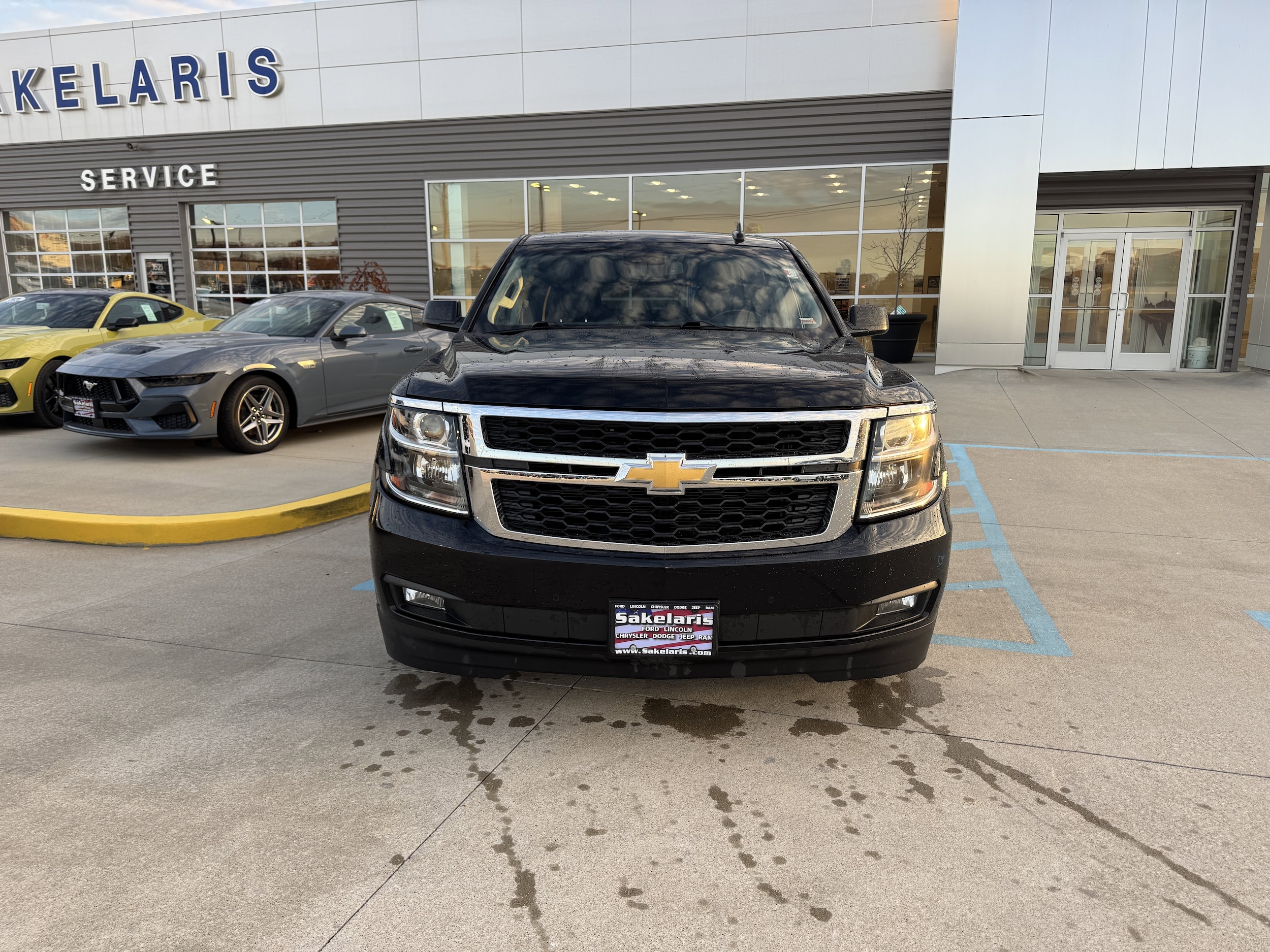 Used 2018 Chevrolet Tahoe LT with VIN 1GNSKBKC1JR153383 for sale in Rolla, MO