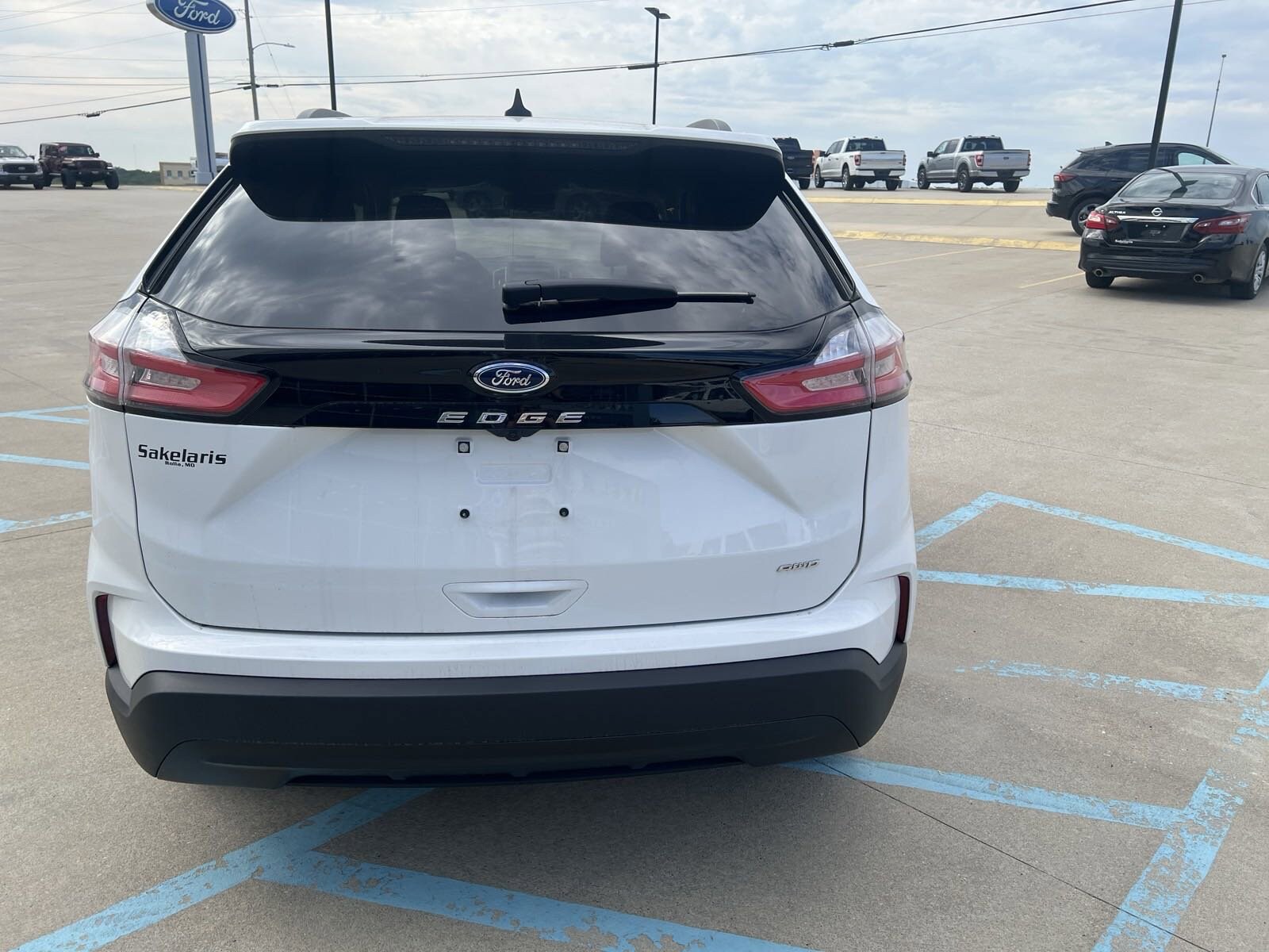 2024 Ford Edge SE photo 3