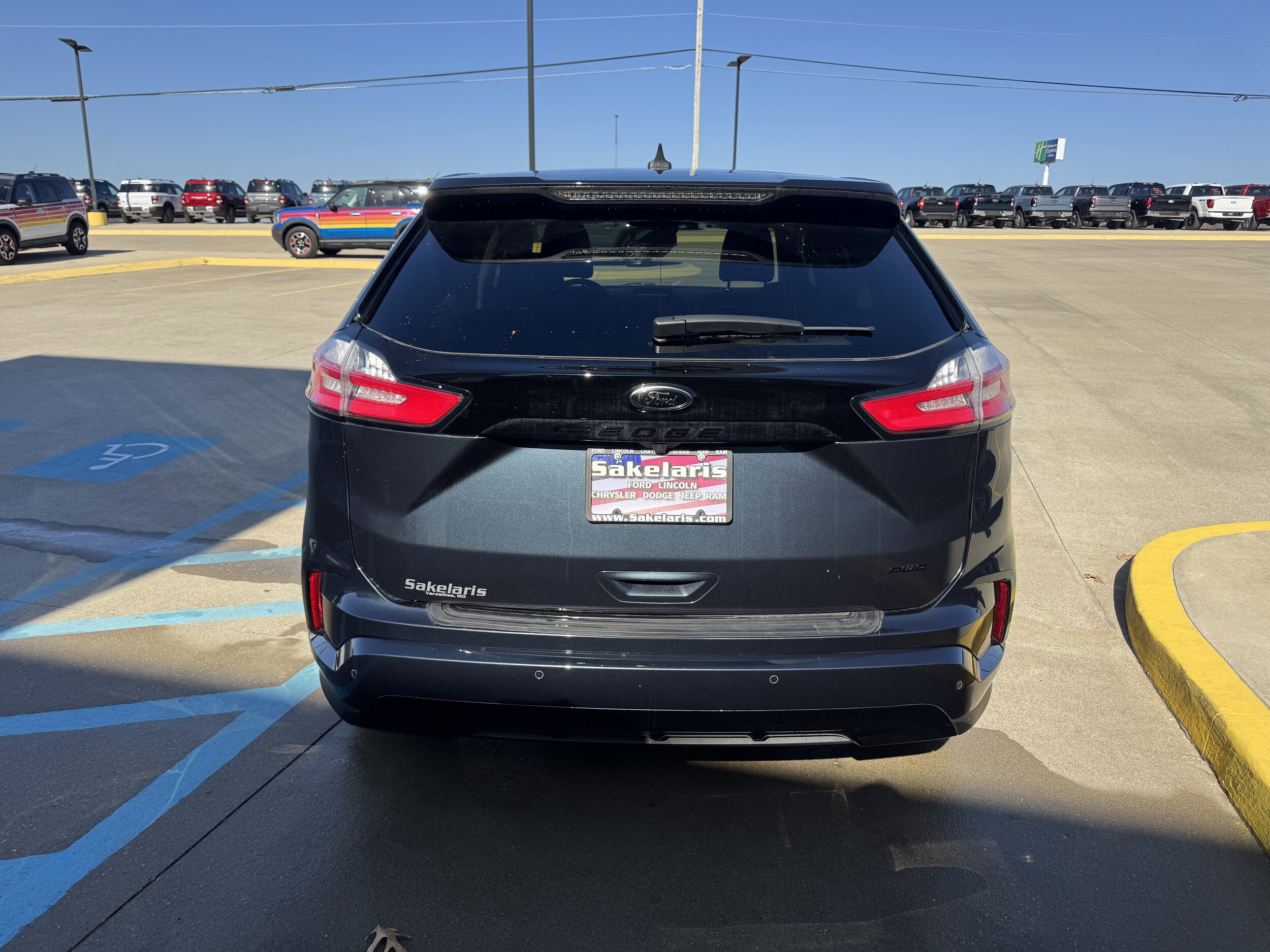 2024 Ford Edge SE photo 3