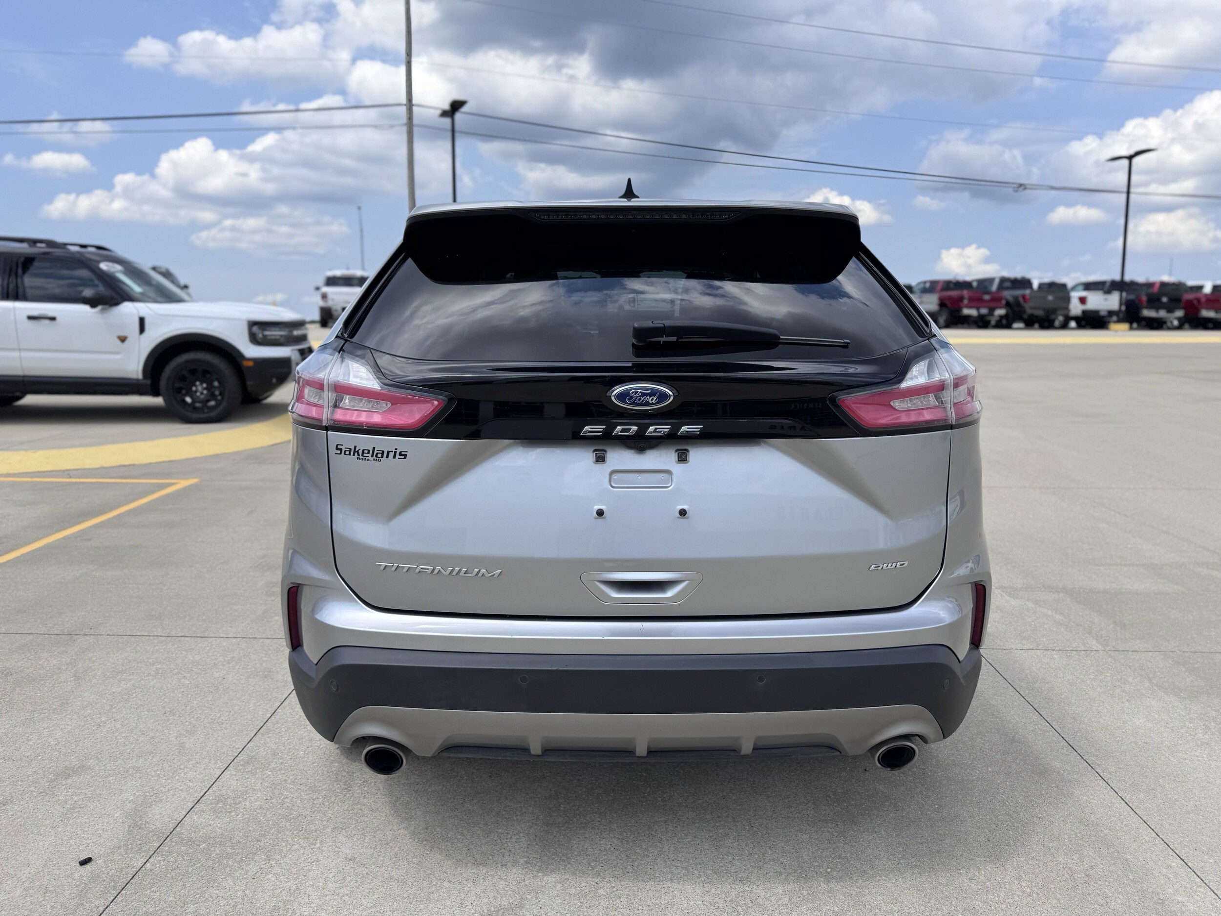 2024 Ford Edge Titanium photo 3