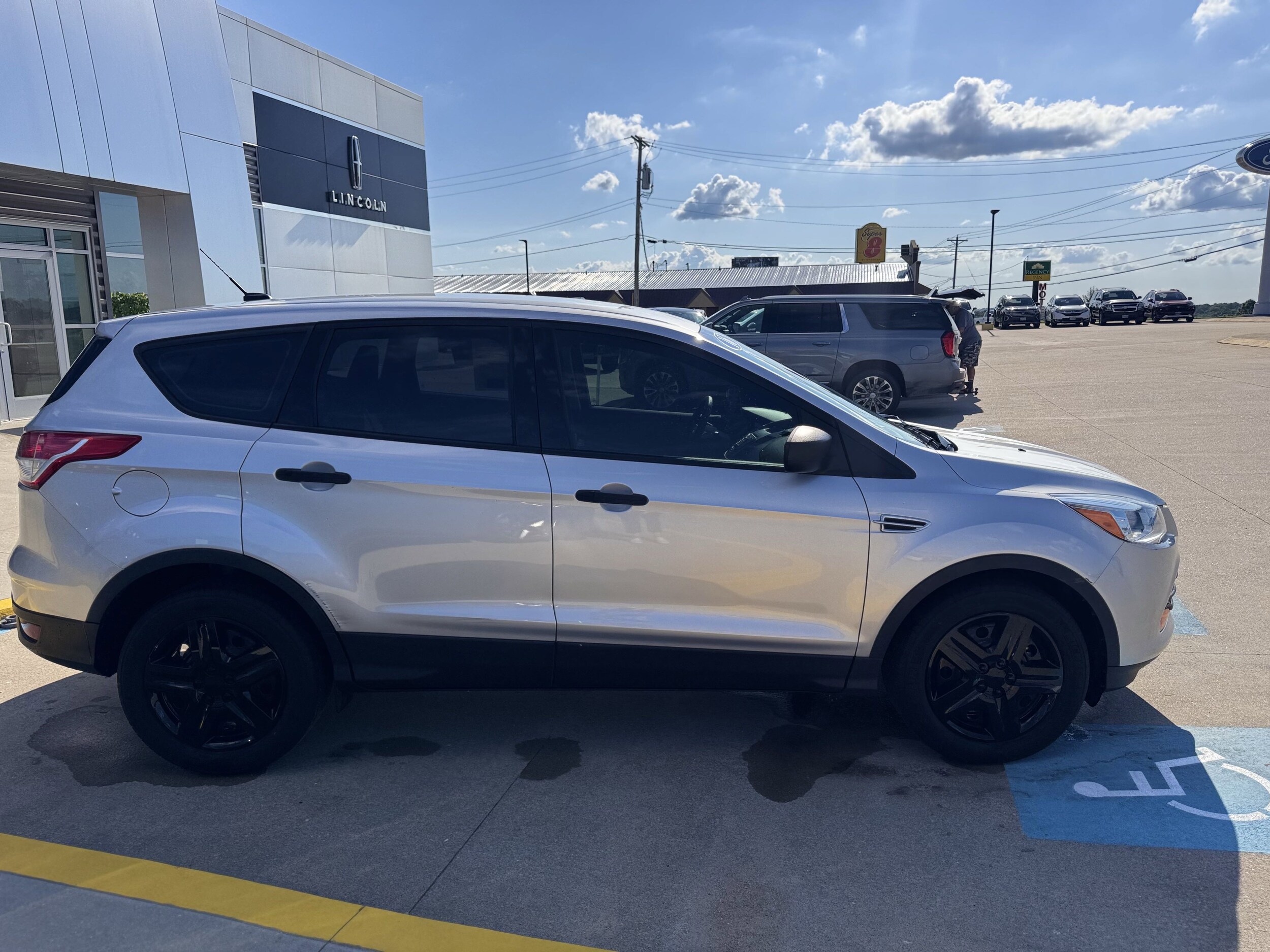 2016 Ford Escape S photo 3