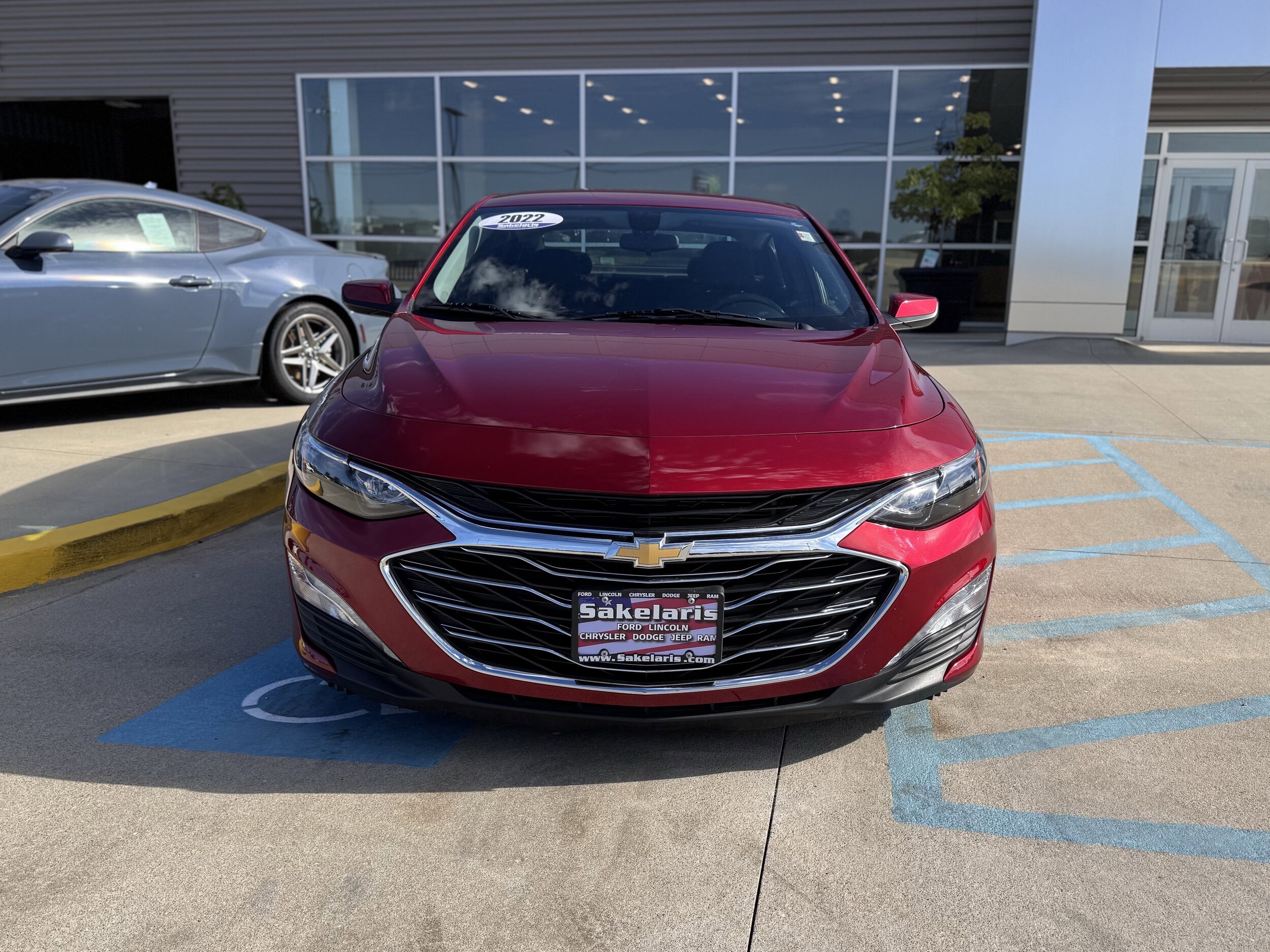 2022 Chevrolet Malibu 1LT photo 2