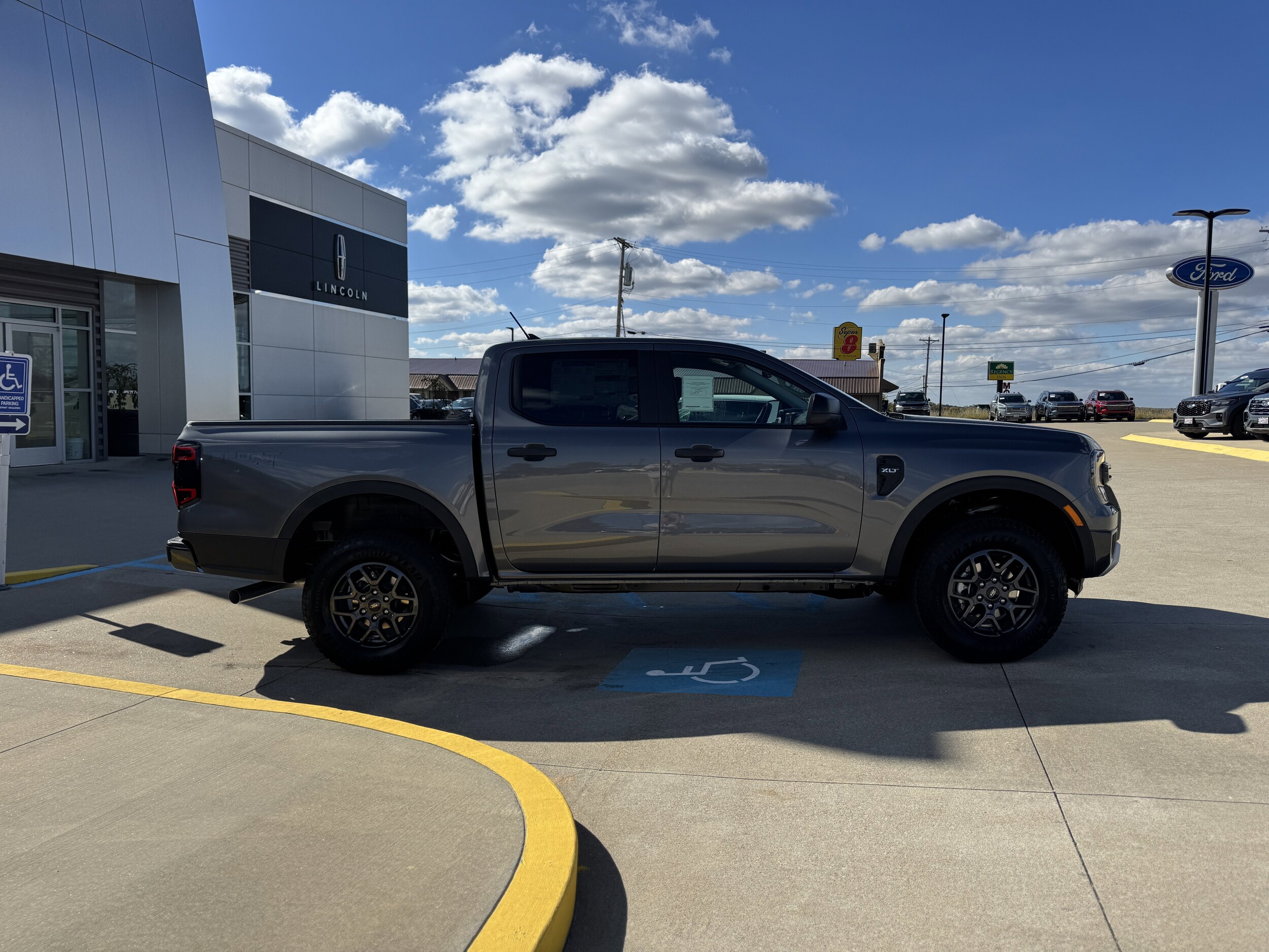 2025 Ford Ranger XLT photo 3