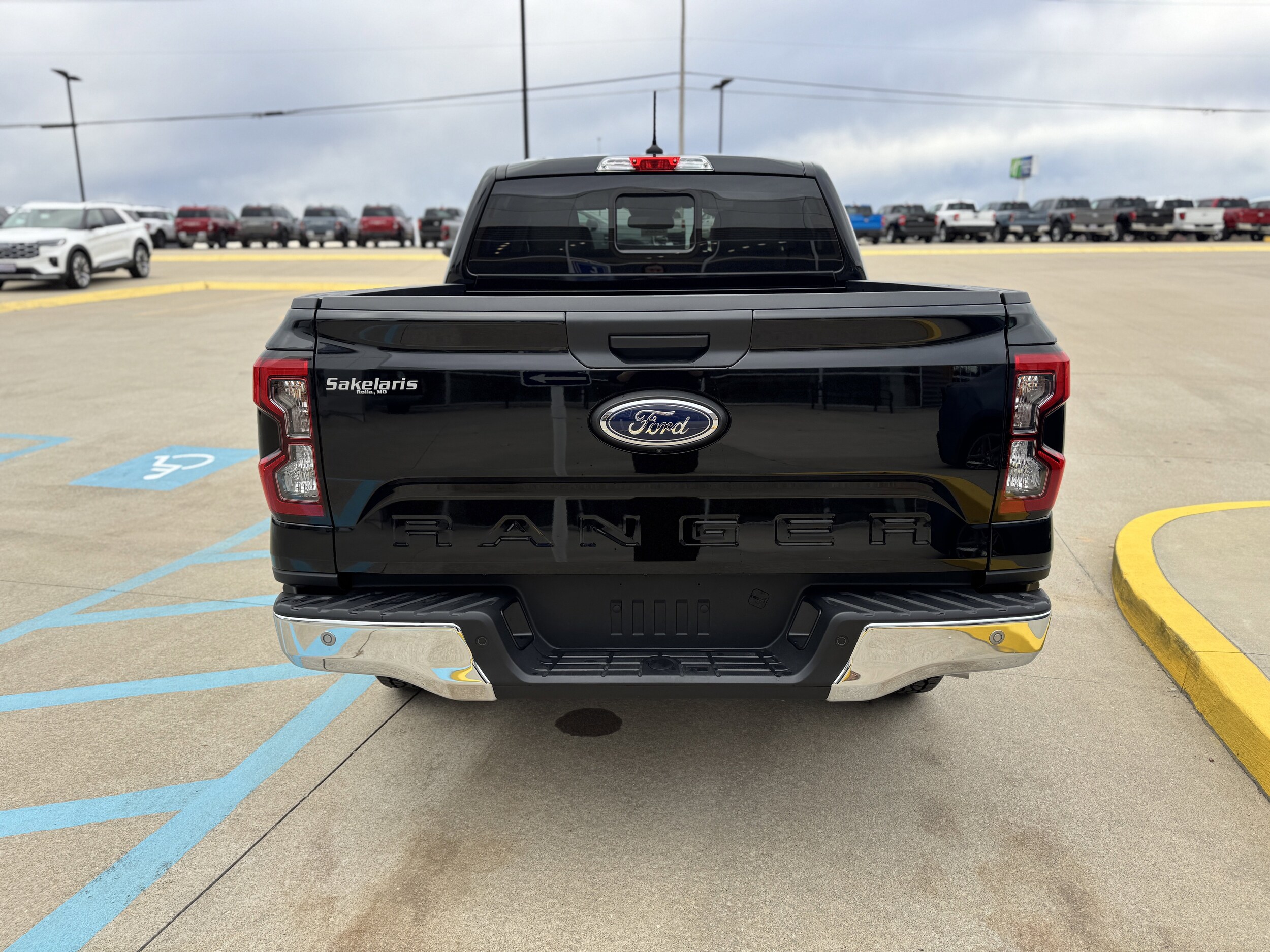 2025 Ford Ranger XLT photo 3