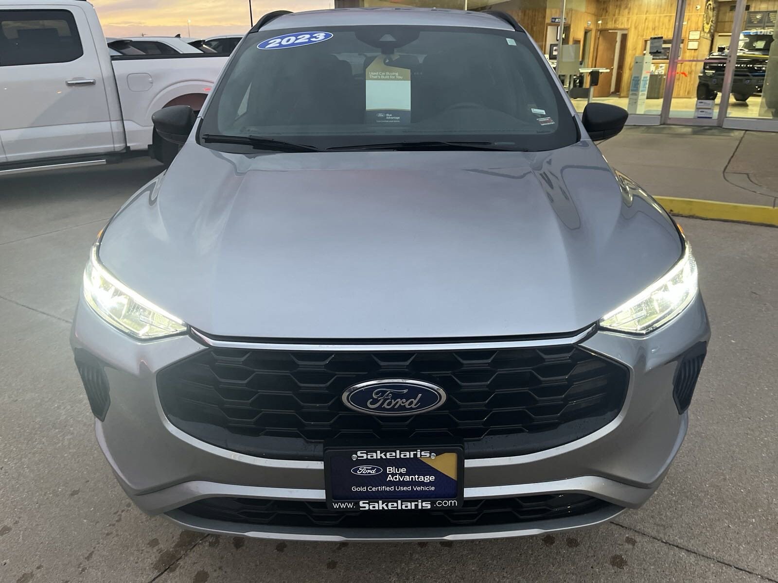 2023 Ford Escape ST-Line photo 2