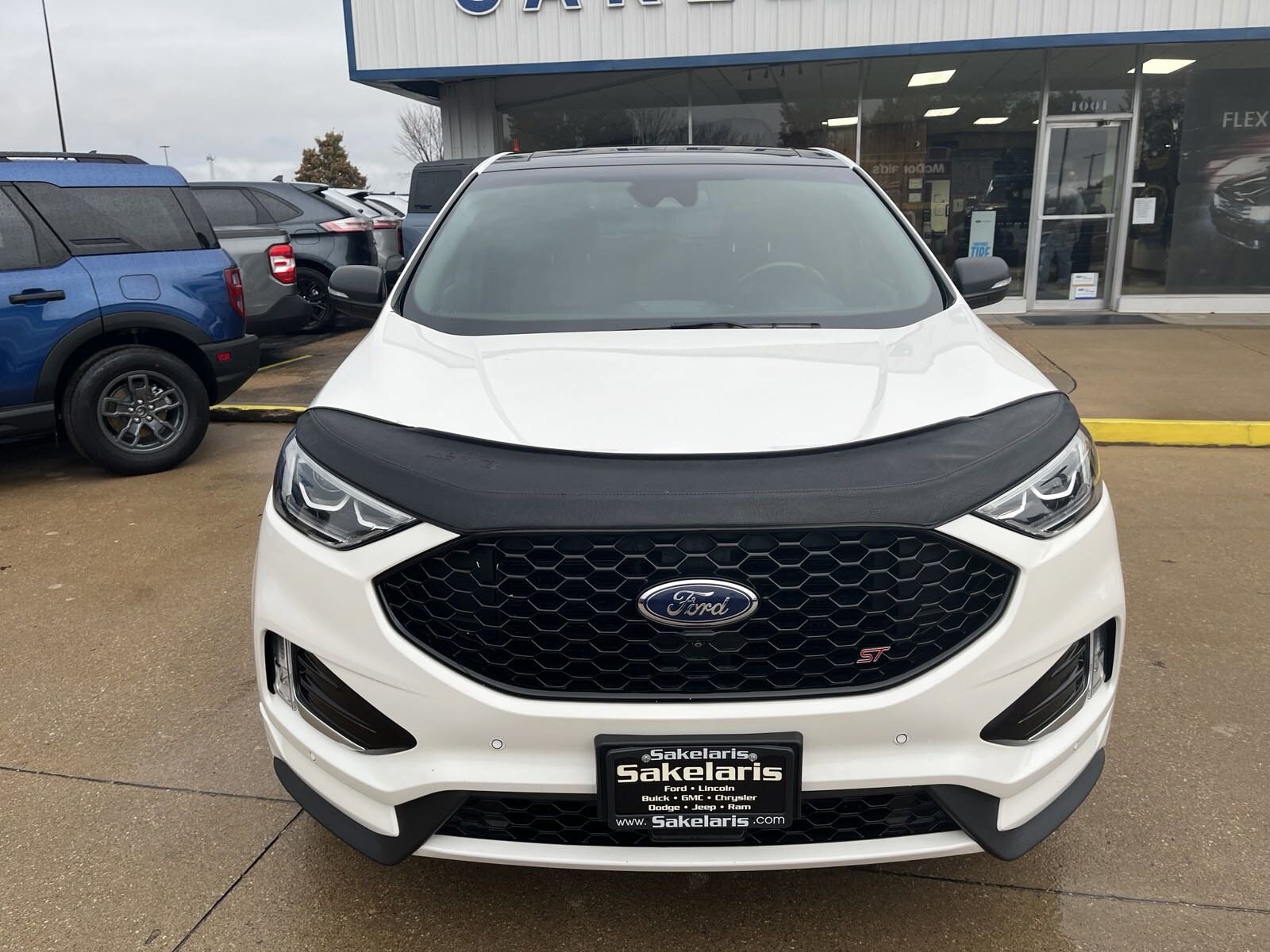 2020 Ford Edge ST photo 2