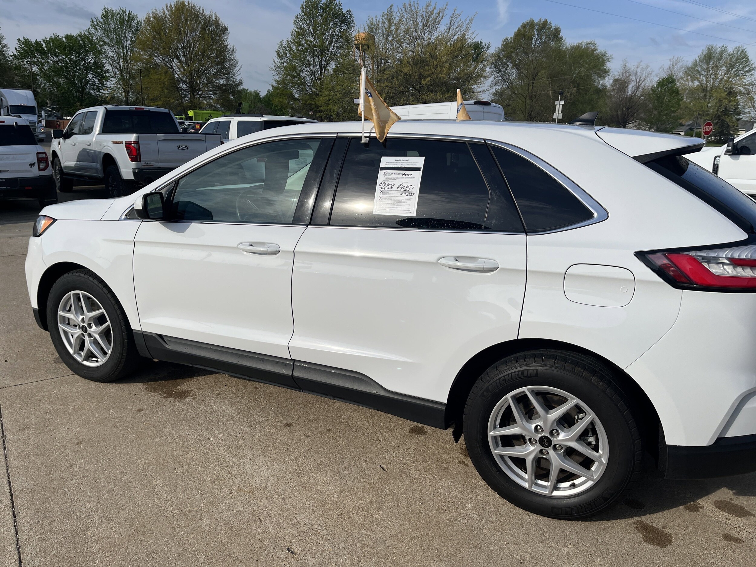 2024 Ford Edge SEL photo 4