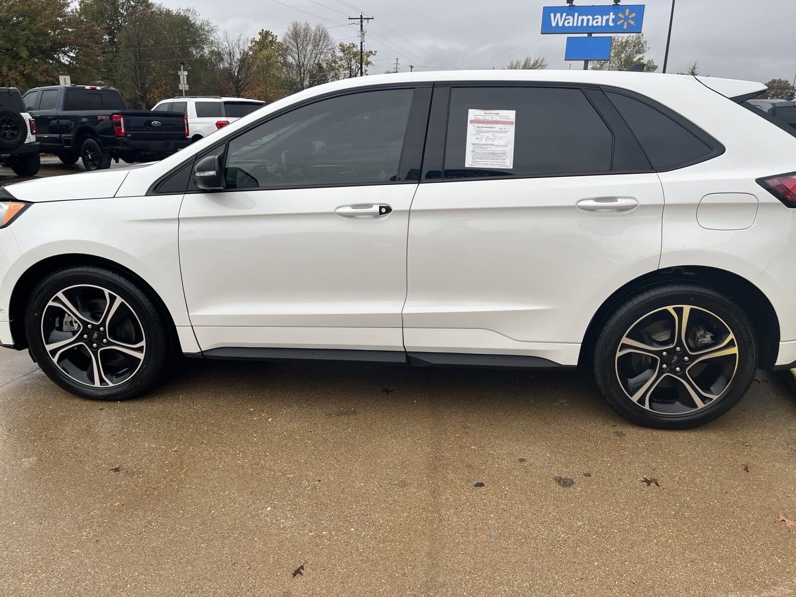 2020 Ford Edge ST photo 4