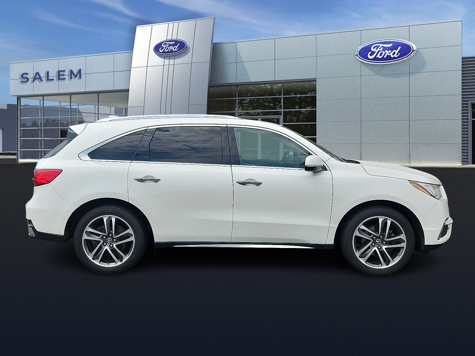 2017 Acura MDX SH-AWD Advance Entertainment photo 2