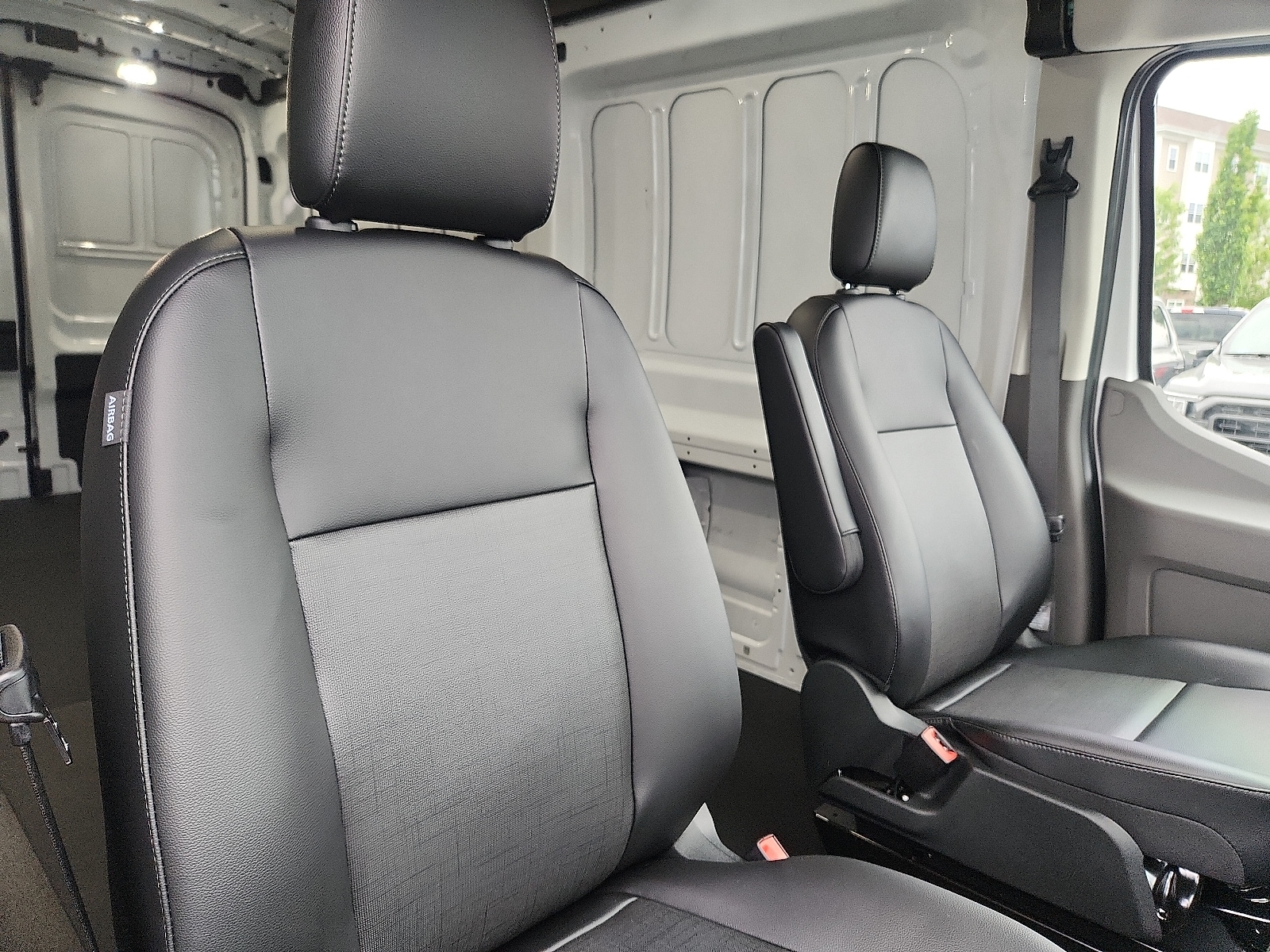 2025 Ford Transit Van Base - Photo 29
