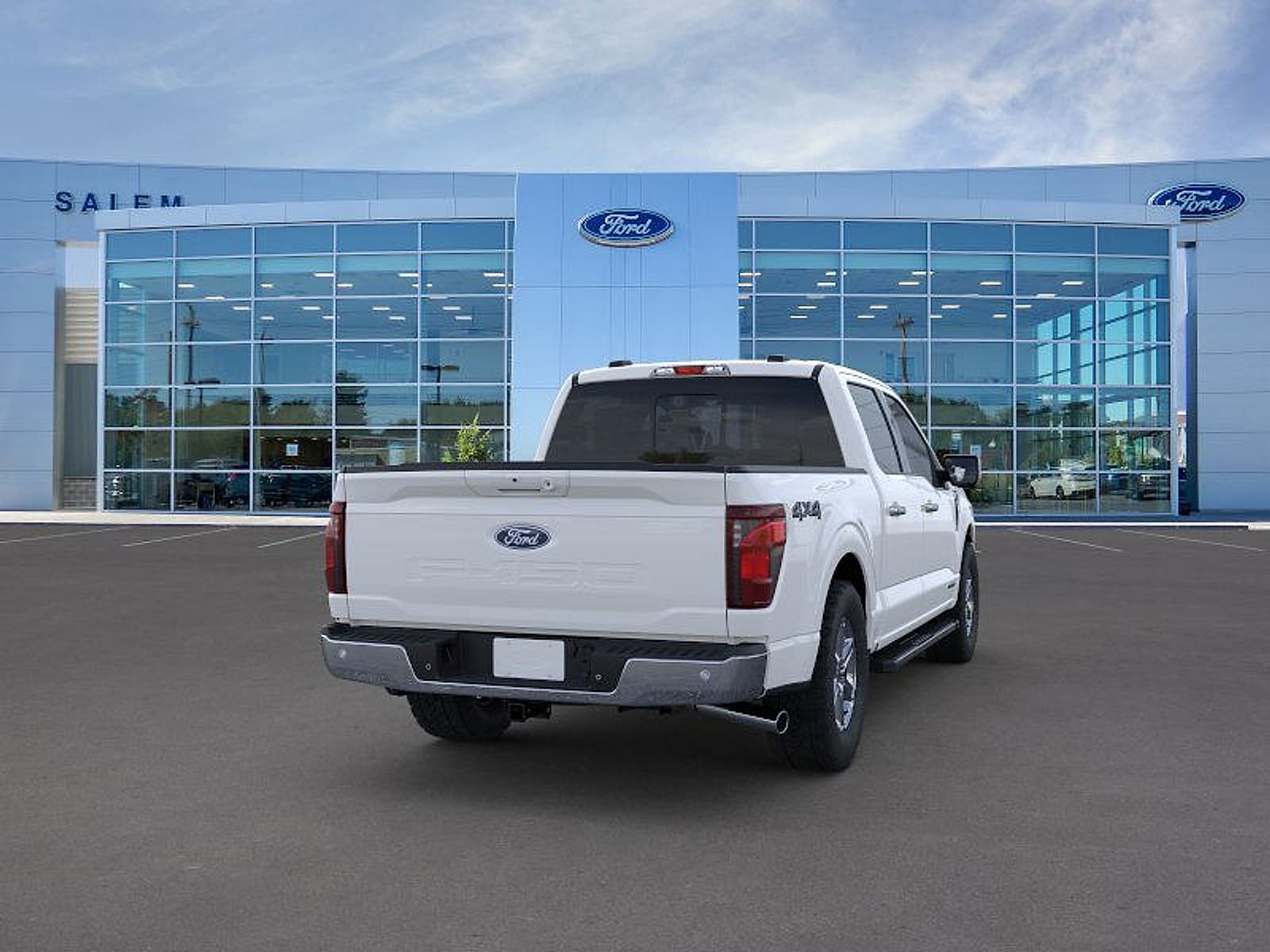 2025 Ford F-150 XLT - Photo 9