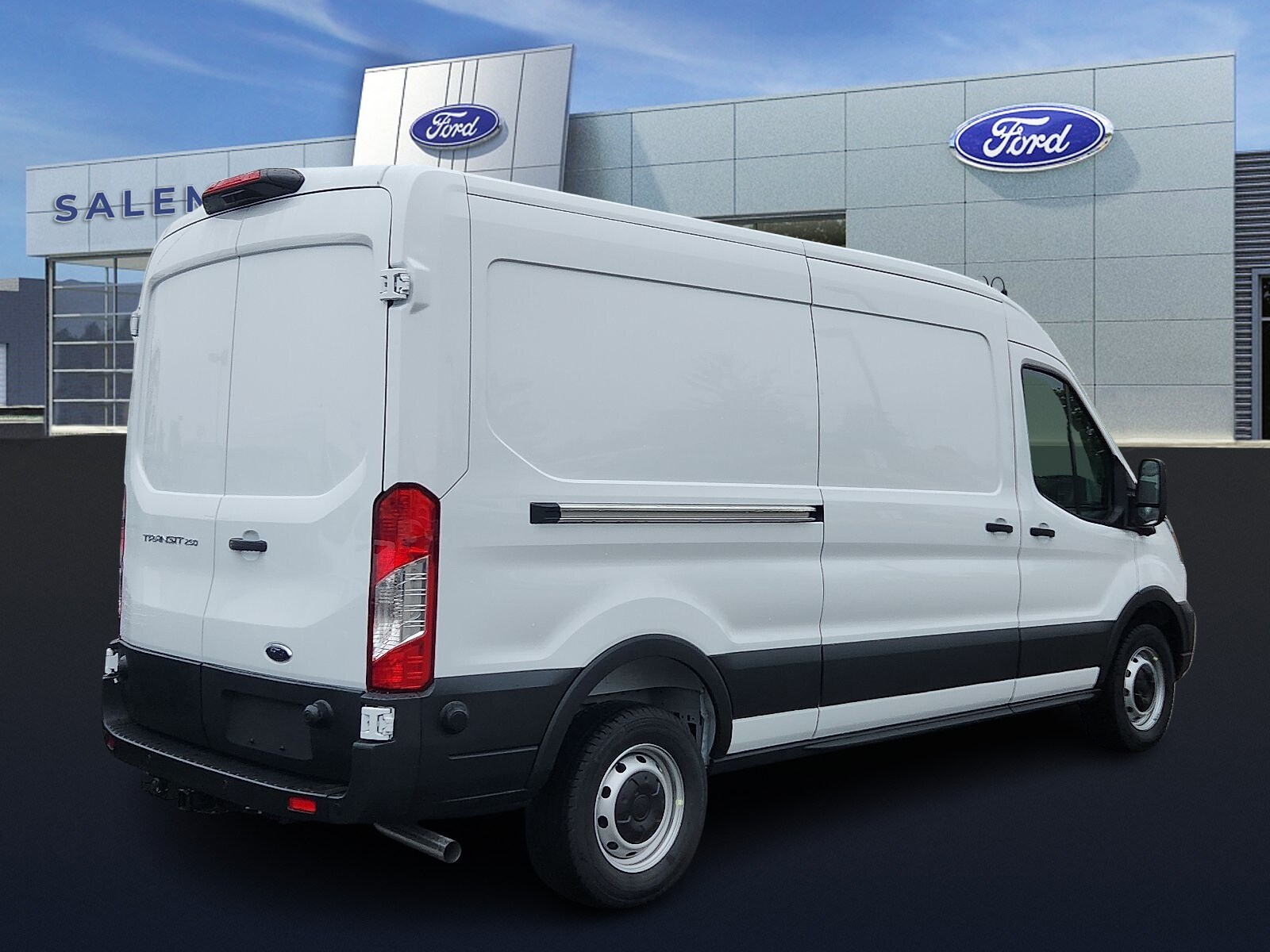 2025 Ford Transit photo 3