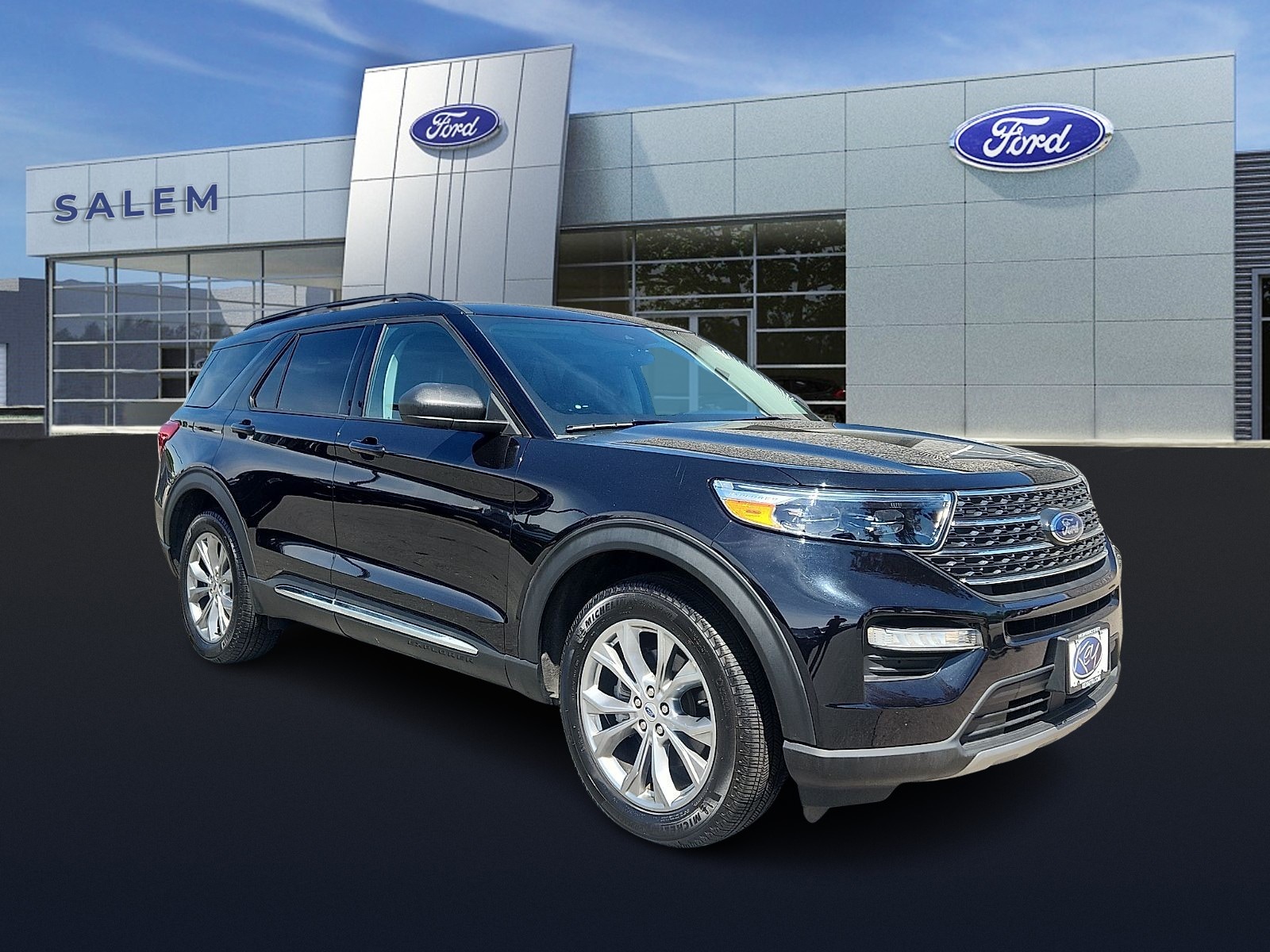 2022 Ford Explorer XLT 4WD's photo