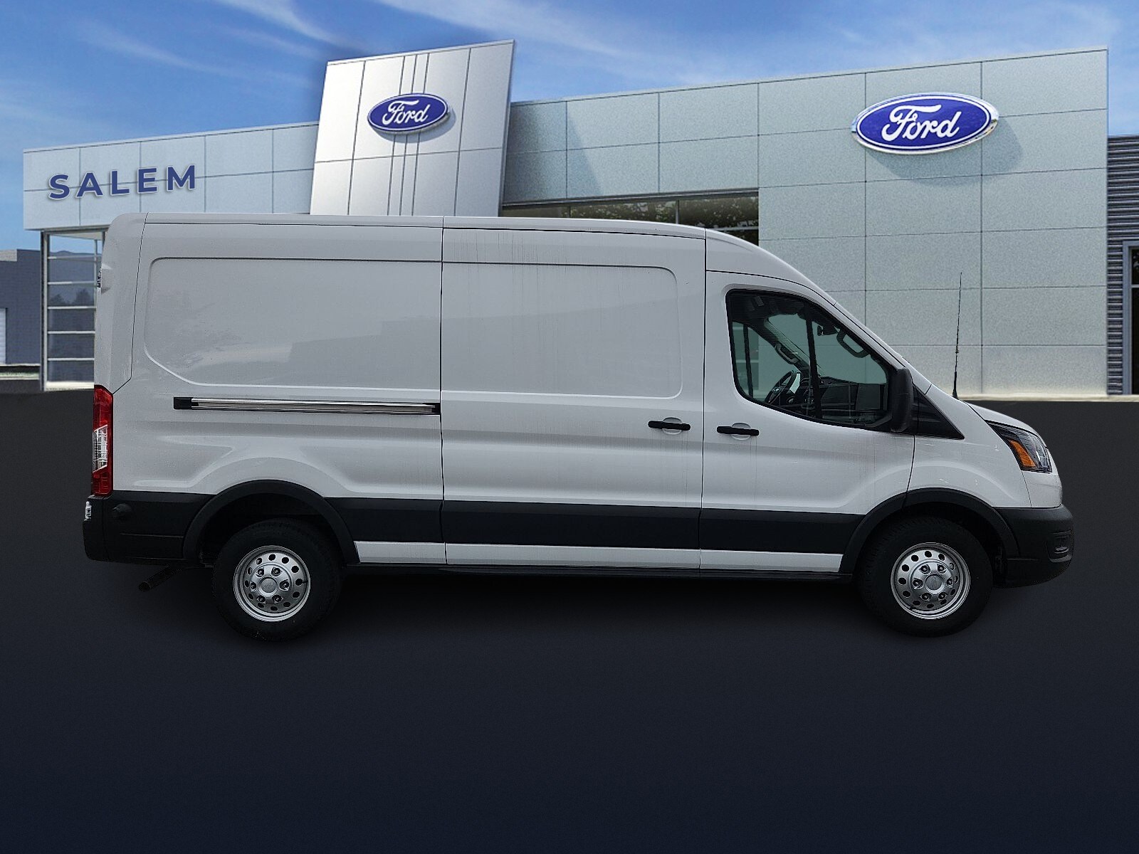 2024 Ford Transit photo 2