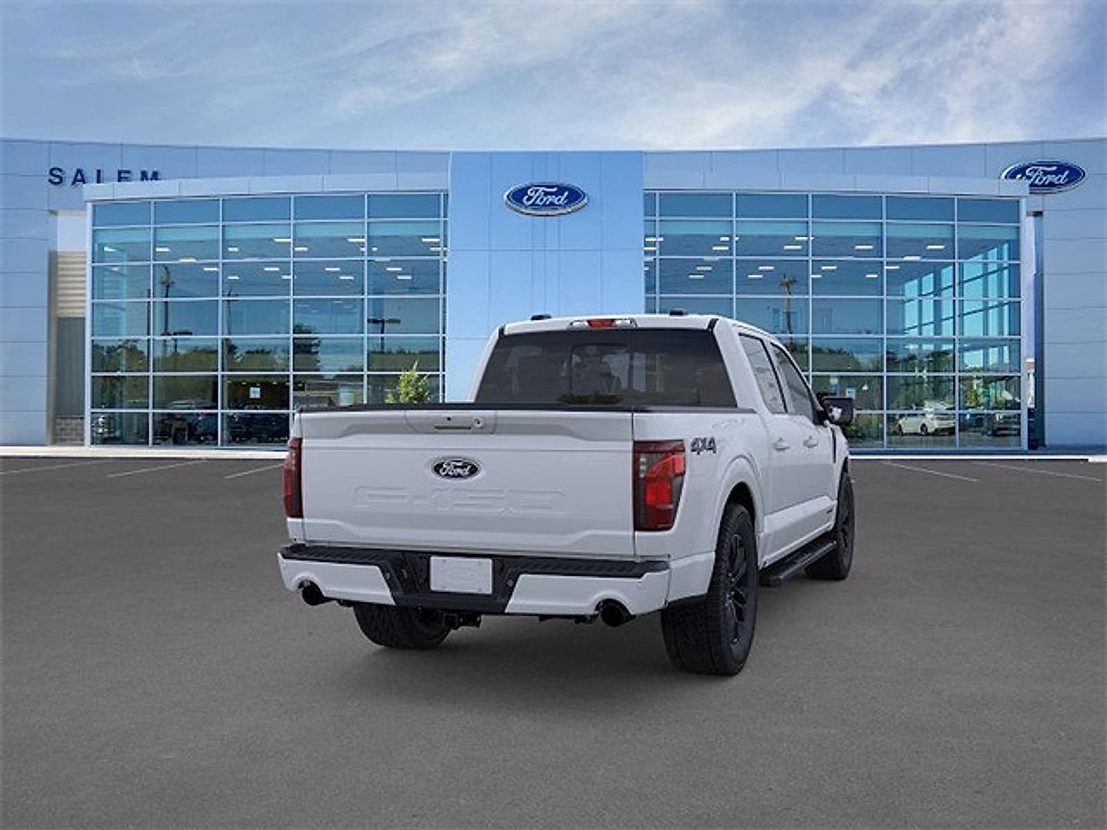 2025 Ford F-150 XLT - Photo 9