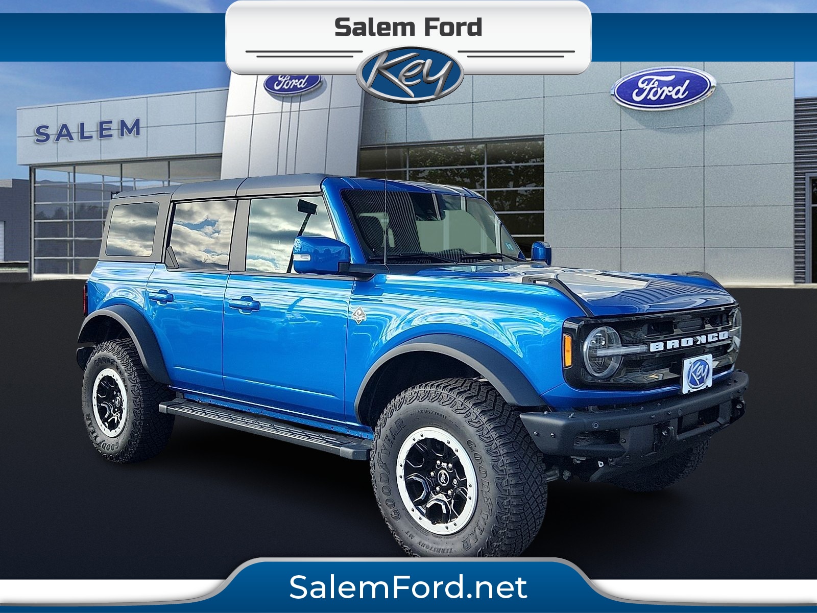 2024 Ford Bronco 4-Door Outer Banks's photo
