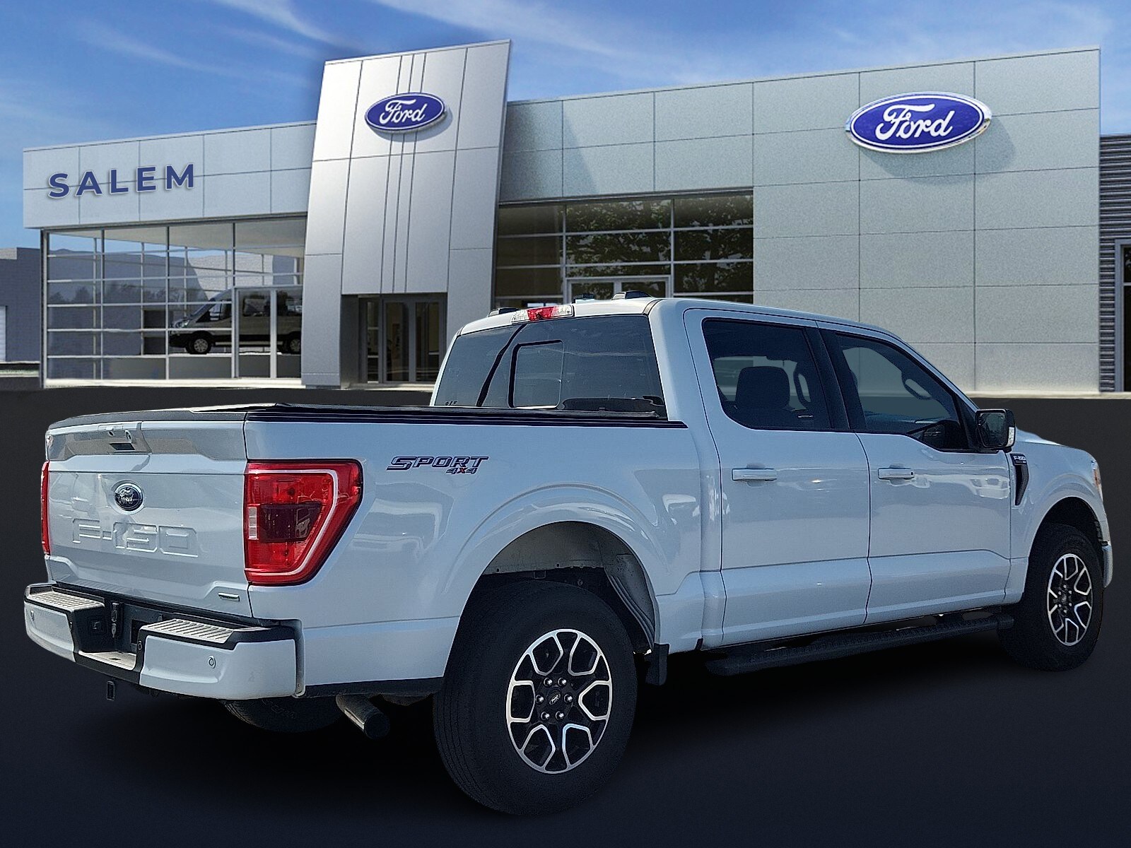 2022 Ford F-150 XLT photo 3