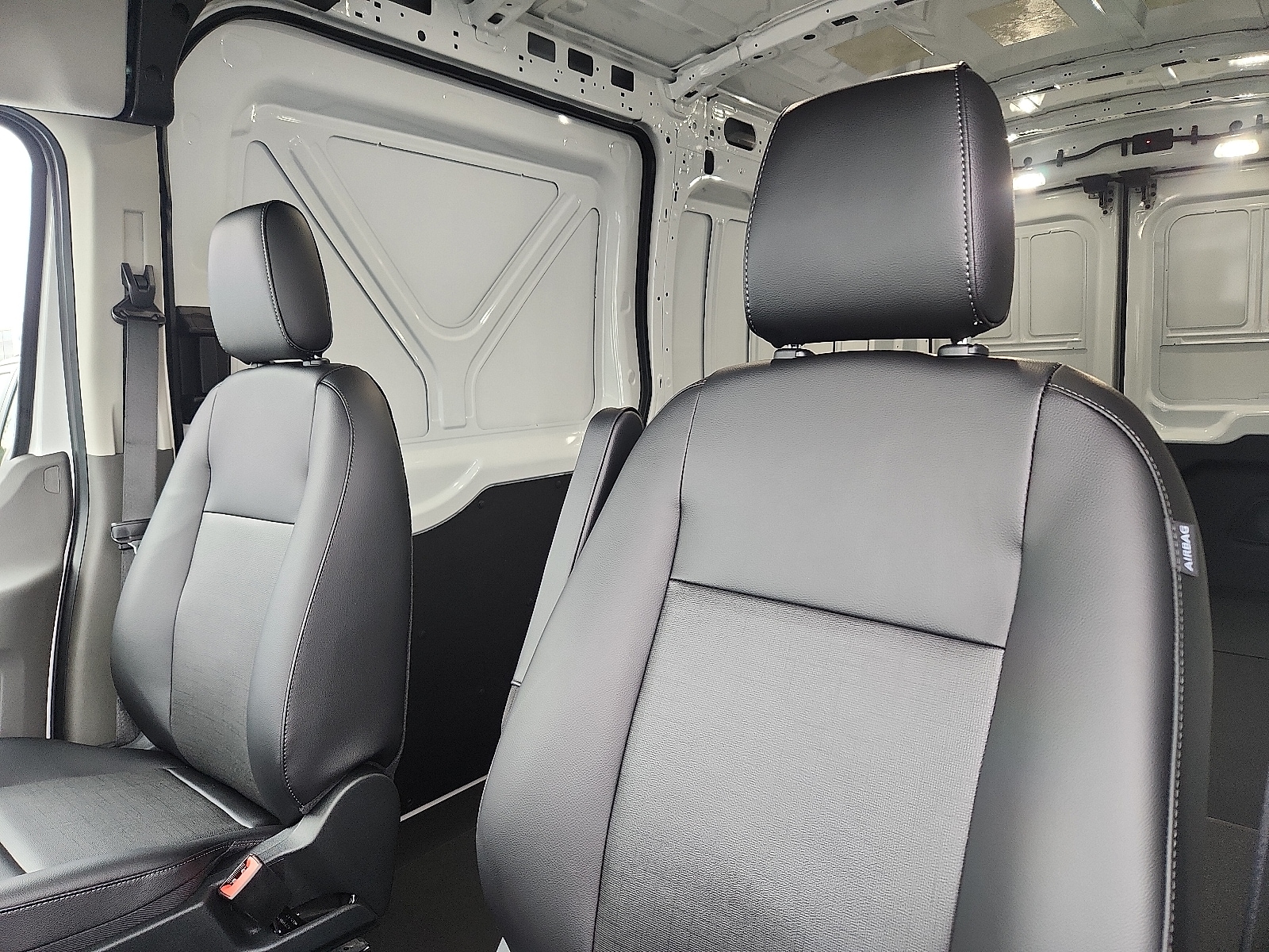 2025 Ford Transit Van Base - Photo 21