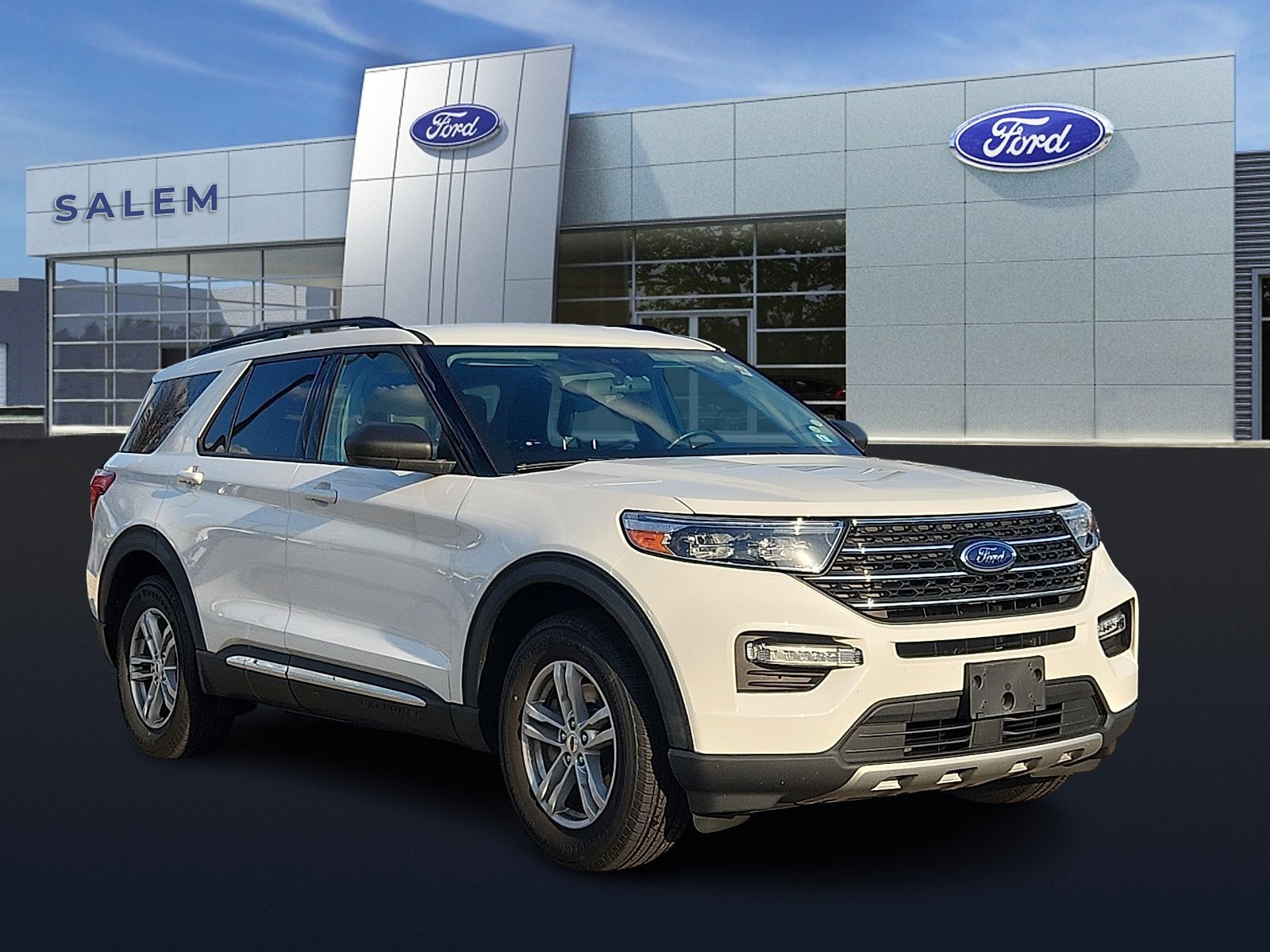 2022 Ford Explorer XLT 4WD's photo