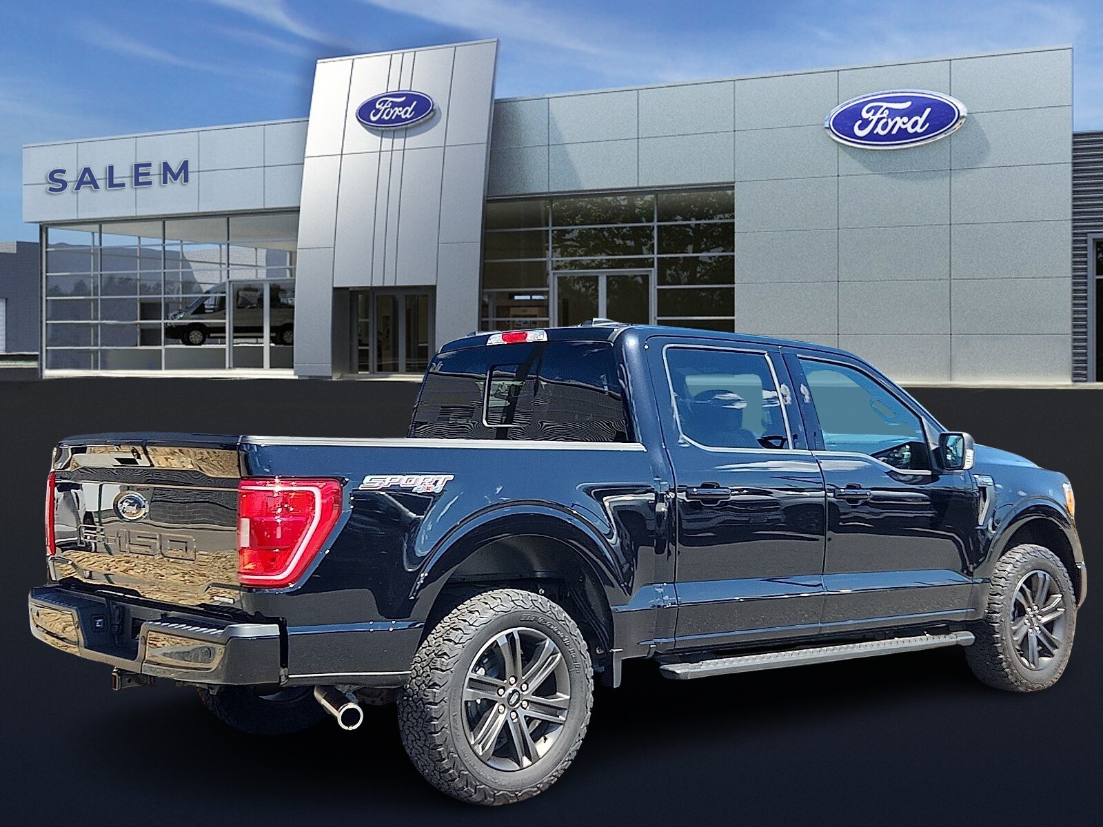 2022 Ford F-150 XLT photo 3