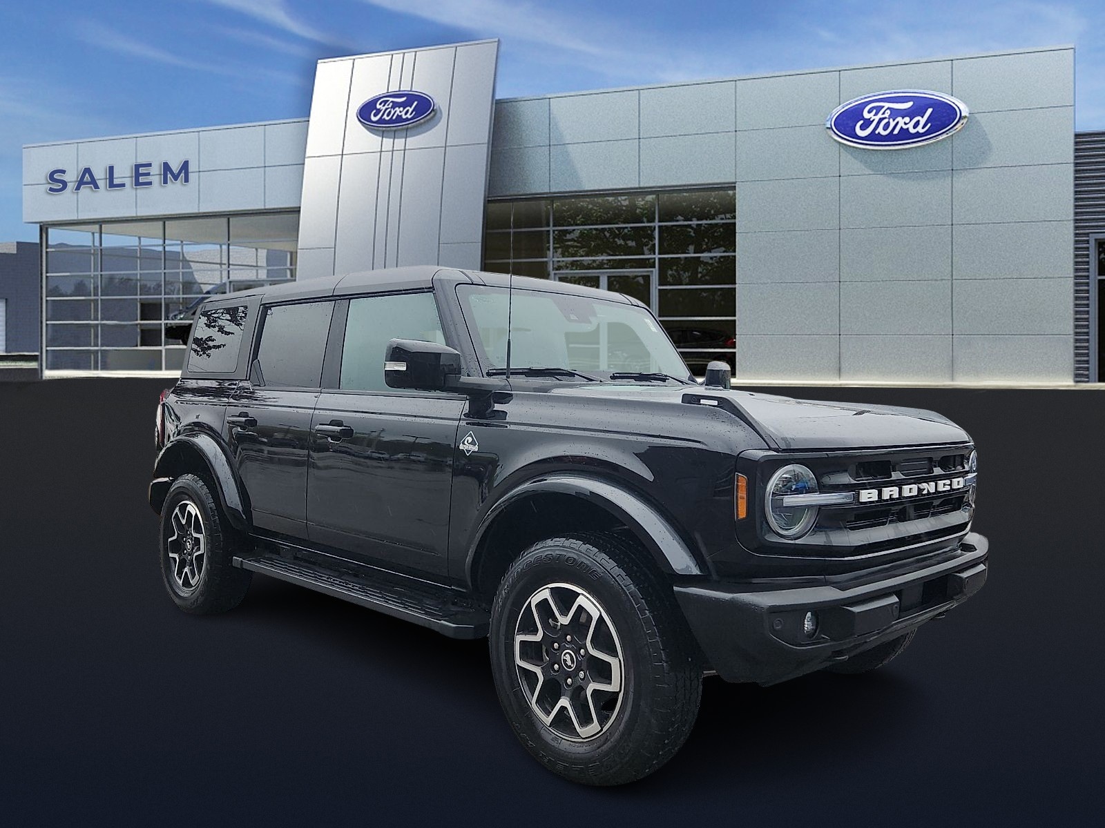 2024 Ford Bronco Outer Banks 4x4's photo