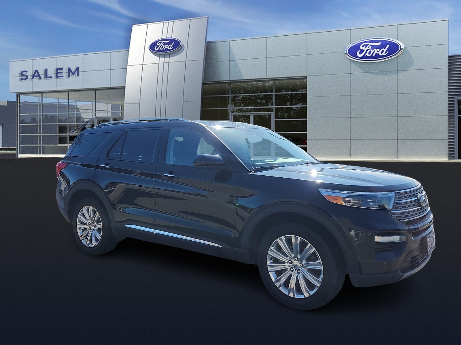 2023 Ford Explorer Limited 4WD's photo