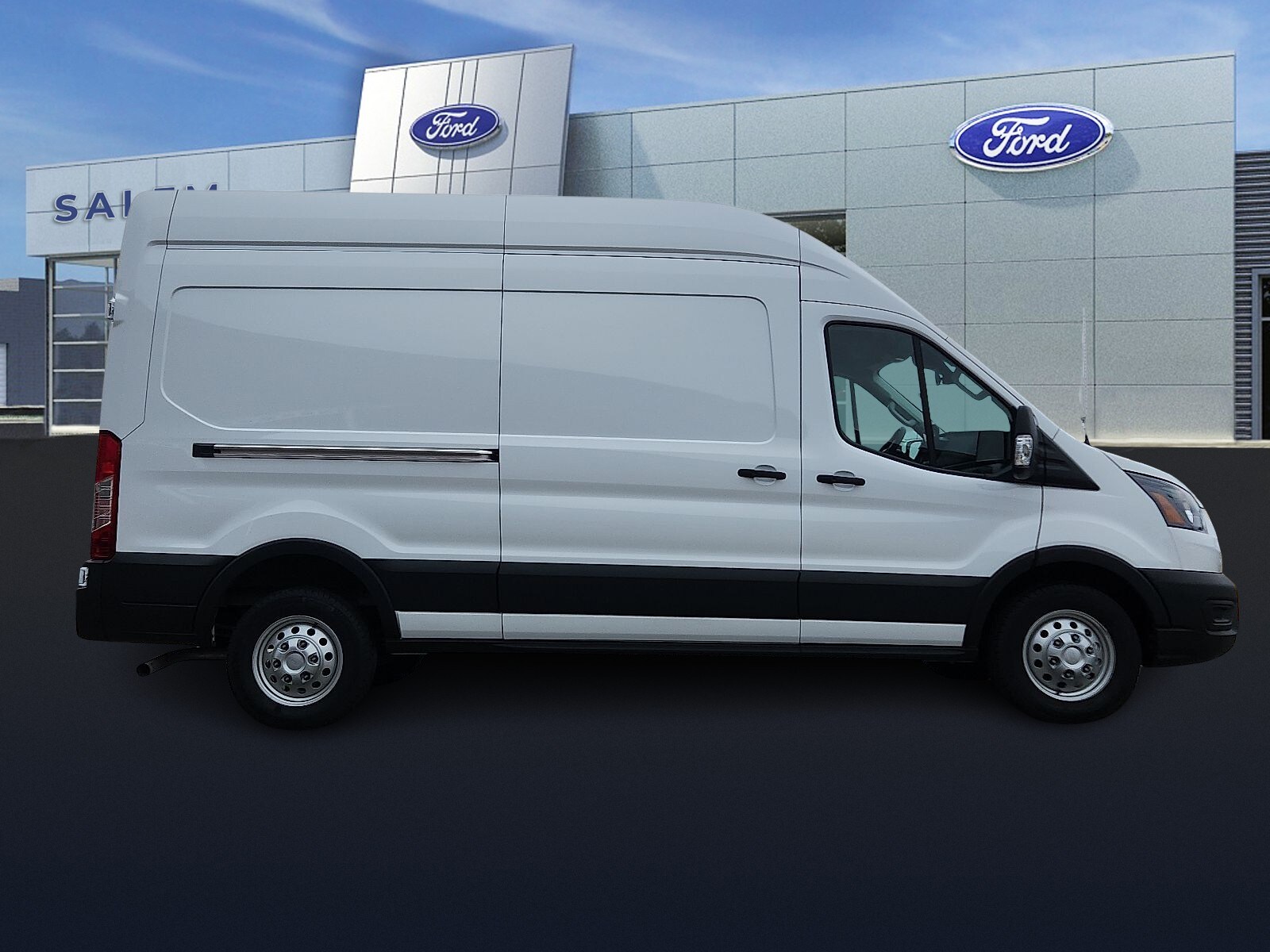 2024 Ford Transit photo 2