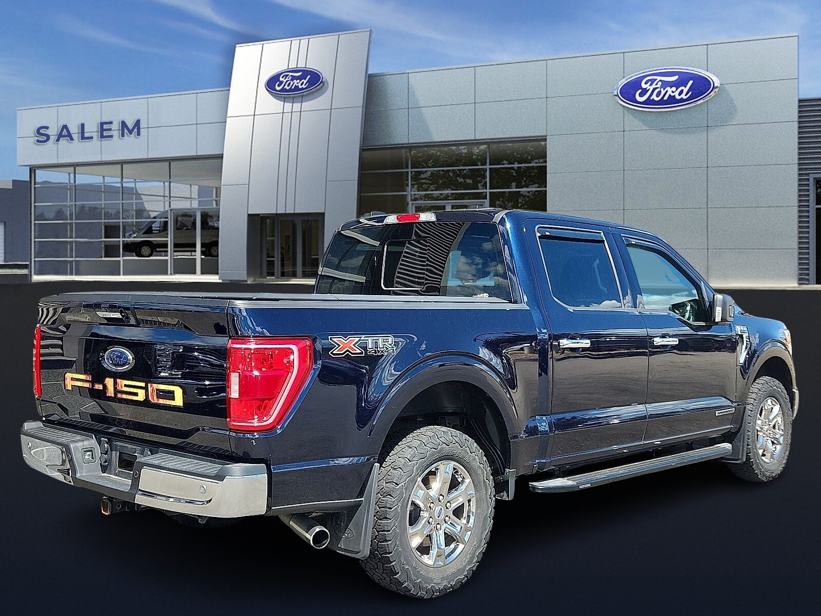 2022 Ford F-150 XLT photo 2