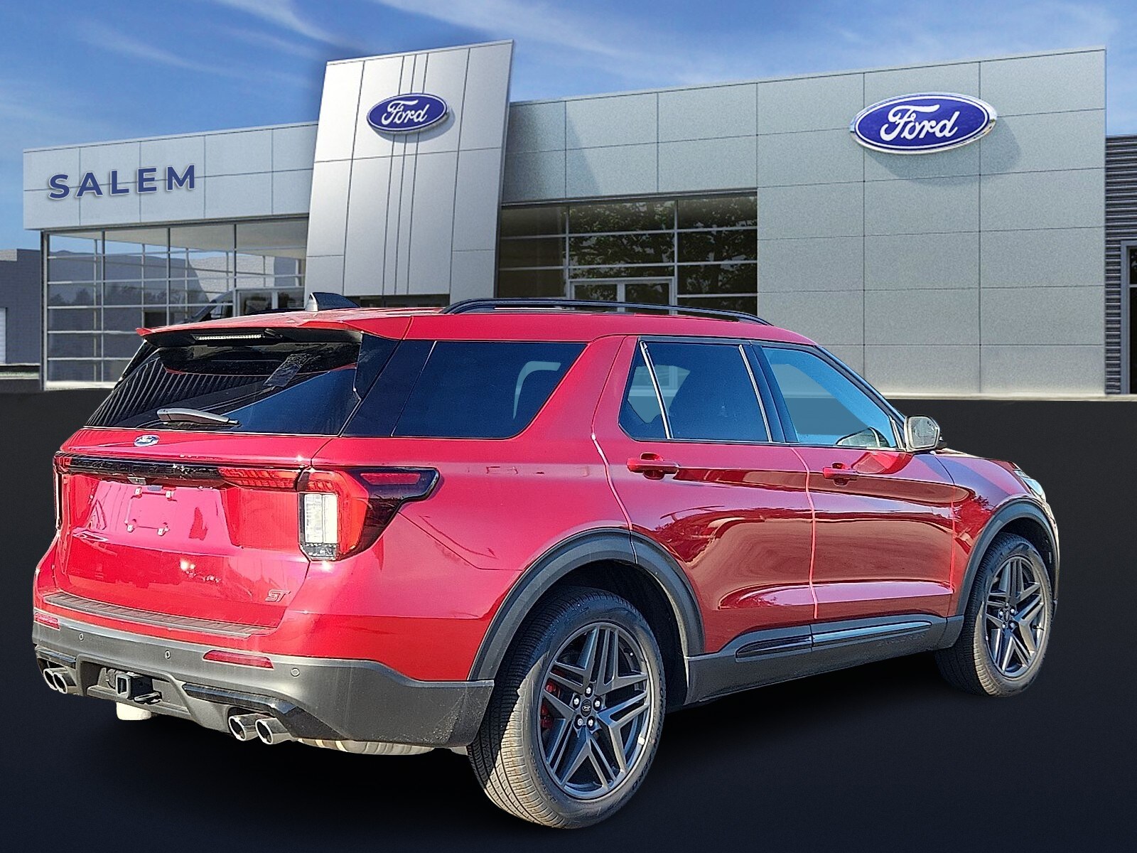 2025 Ford Explorer ST photo 3